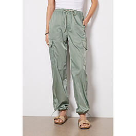 Jade Lightweight Cargo Trouser | Evereve