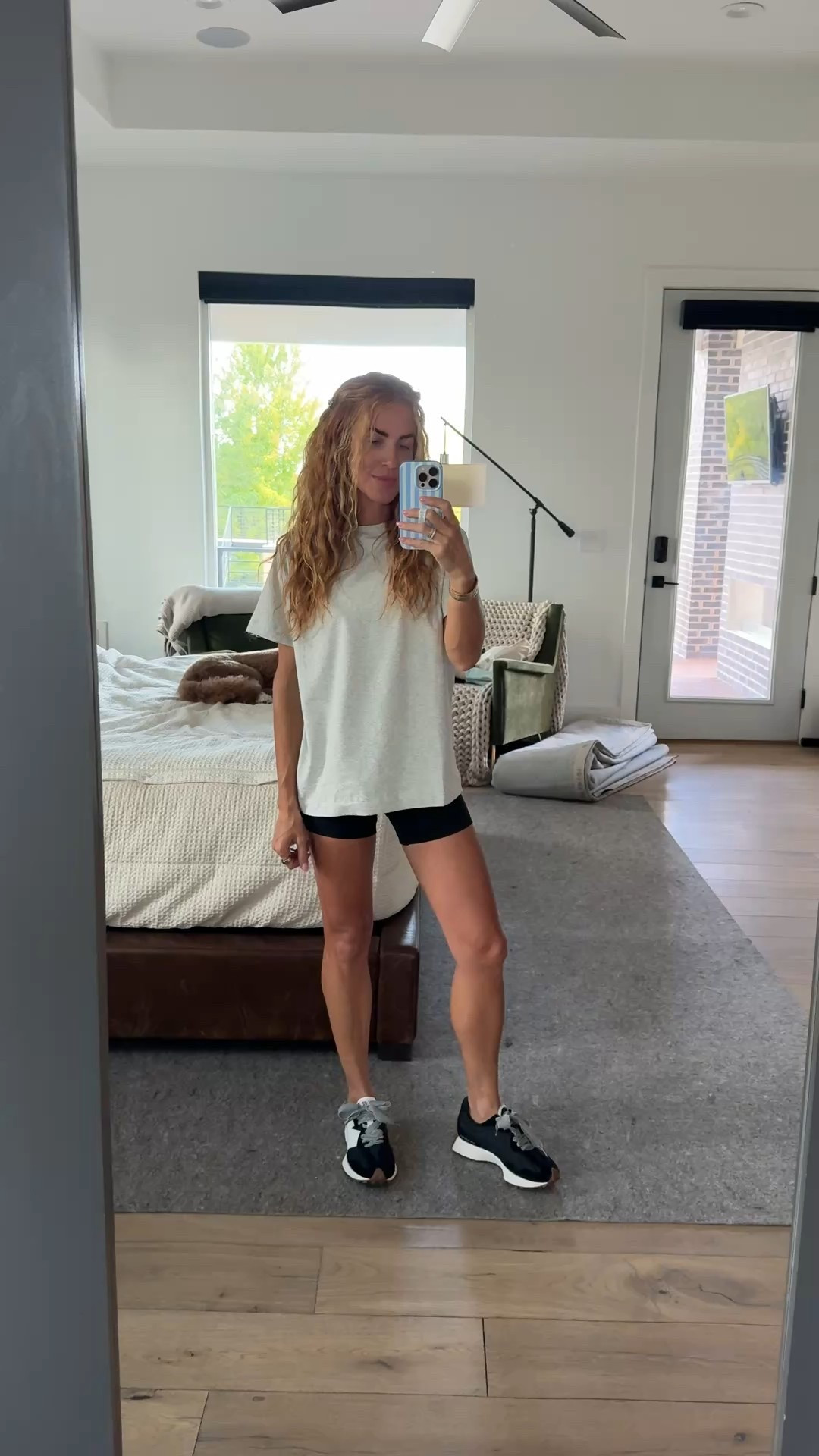 More fall colors are coming to @lululemon and I’m stokedddd, but also not ready for the fall? Haha These are the Align High-Rise Shorts in 4 inches. I’m wearing the 6 in the shorts and XS in the top. The cotton tee’s are amazing too. #lululemoncreator #ad