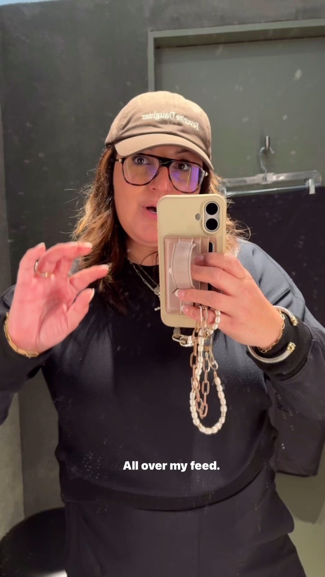 Ruti pants for the win! (Sz14)


#LTKSaleAlert #LTKMidsize #LTKOver40