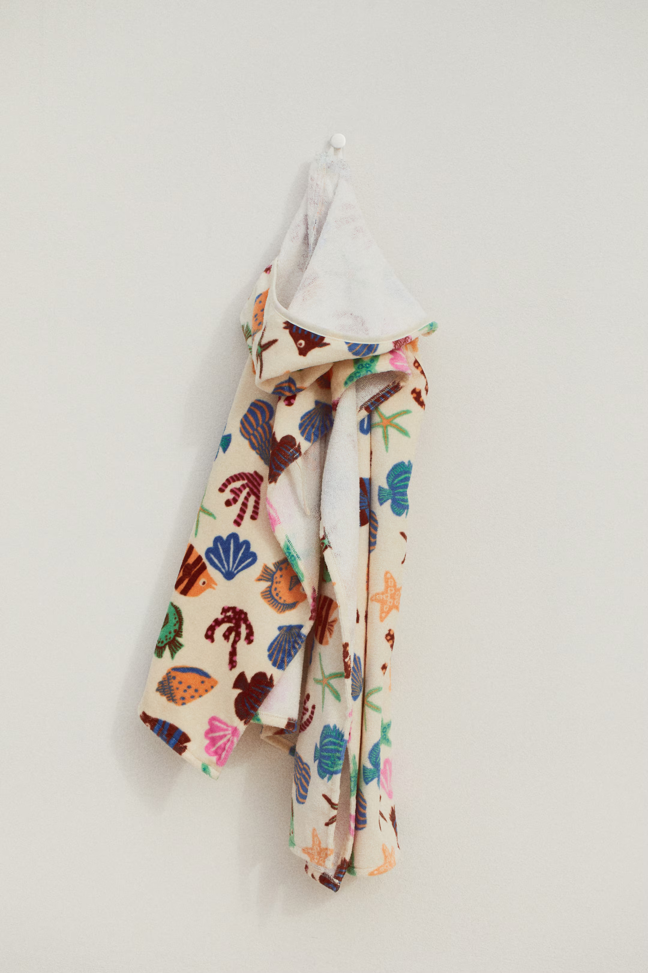 Poncho Towel | H&M (US + CA)