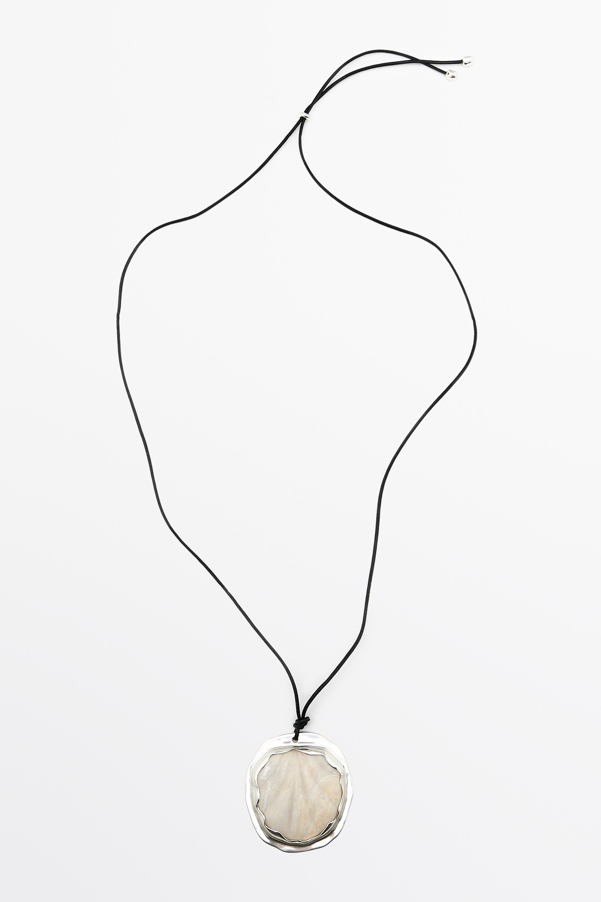 Shell and stone pendant necklace | Massimo Dutti UK