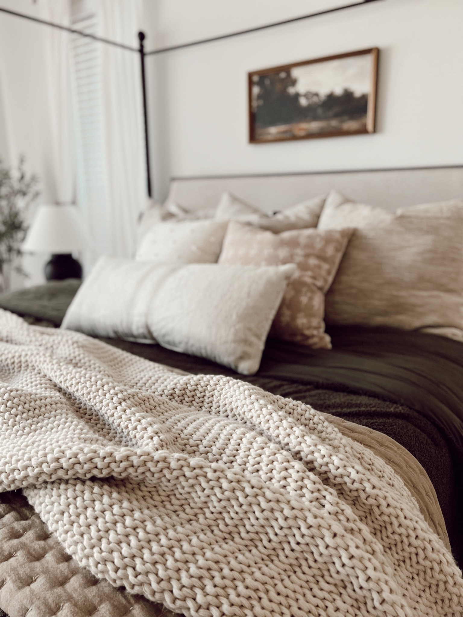 Cozy bed idea #bedroomdecor #bed


#masterbedroom #bedstyling #primarybedroom #knitblanket #boucle #chenille #barefootdreamsdupe #cozy #homedecor #interiors #interiorinspo #homeinspo #bedroomideas #bedroomdecor #guestbedroom #bedding #affordablebedroom #budgetfriendly #targetfinds #pillows #throwpillows #framedart #olivegreen #organicmodernbedroom #transitionalbedroom #amberlewis #mcgee #joannagaines #hearthandhand #targethomedecor 

#LTKunder50 #LTKSeasonal #LTKhome