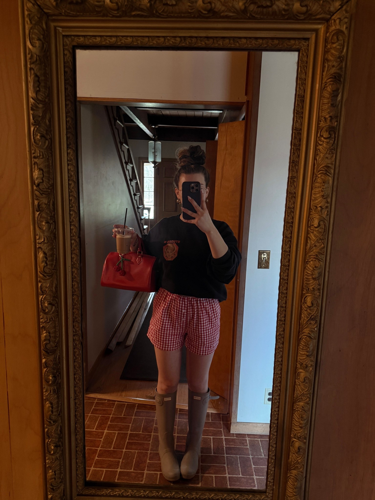 Buying these $10 Amazon shorts in every color 

Spring Outfit, Amazon Fashion, Under $10, Rain Boots, Gingham Shorts, Spring Shorts 