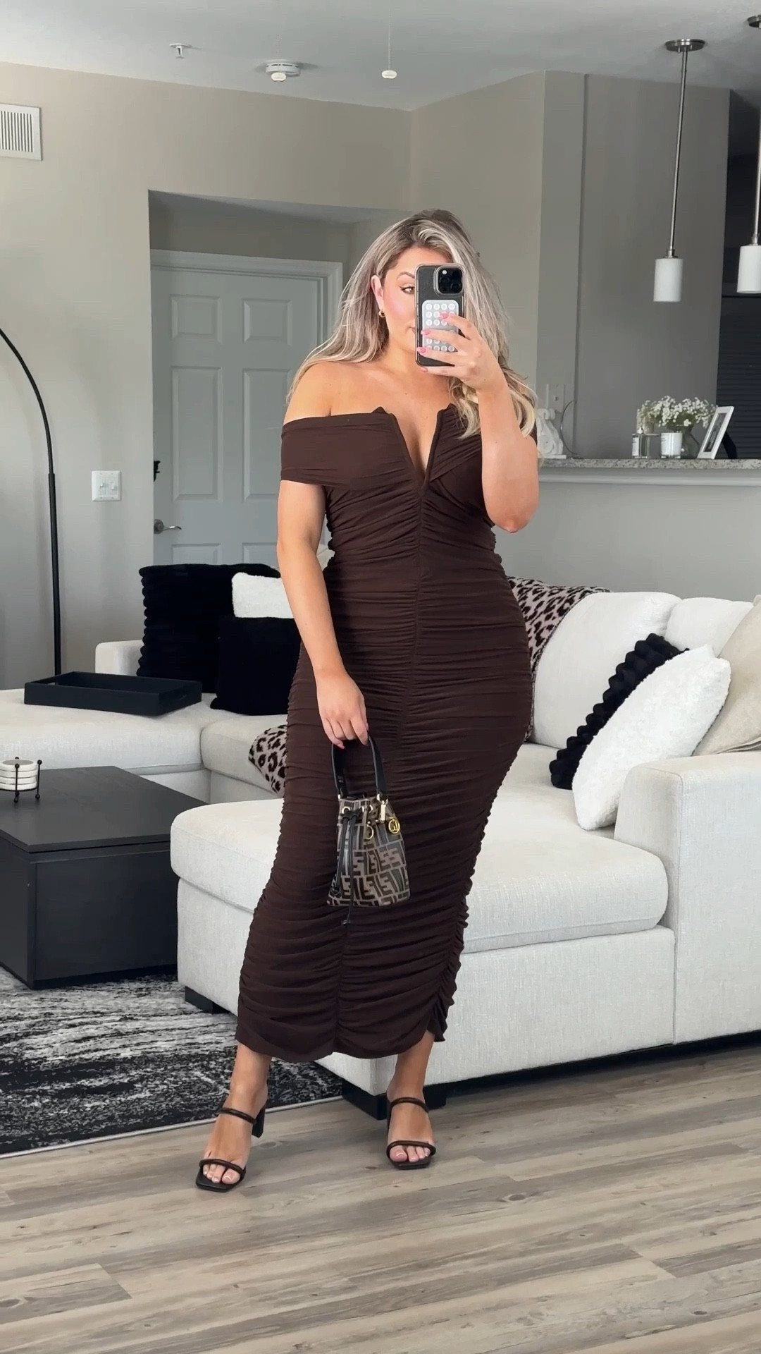 Wedding guest dress from Boohoo. It’s super flattering and fits like a glove! Wearing a size 8/large.

#LTKStyleTip #LTKWedding #LTKVideo