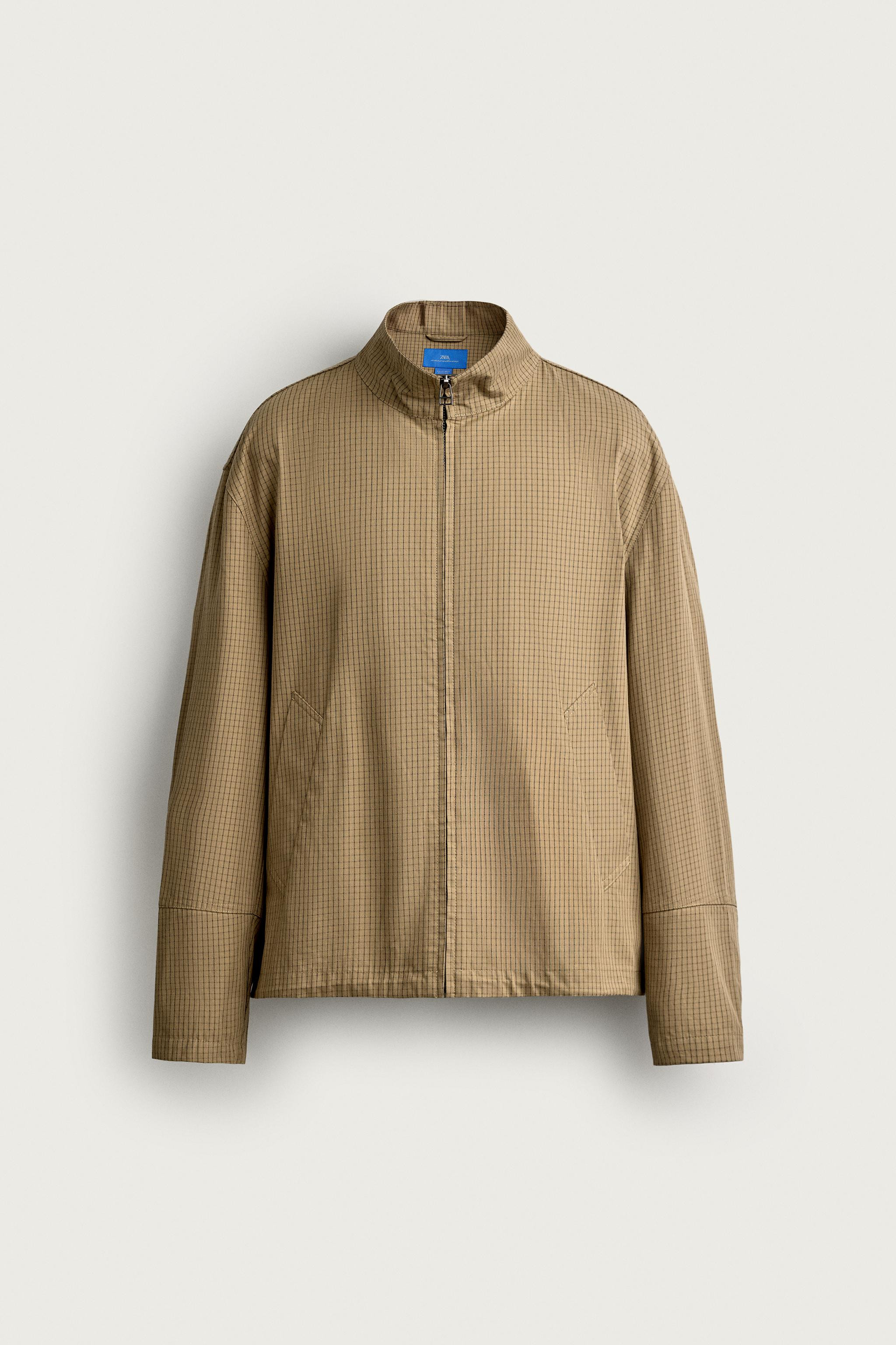 Model height: 188 cmRegular fit jacket made of a cotton blend fabric. Featuring a high collar and... | Zara US