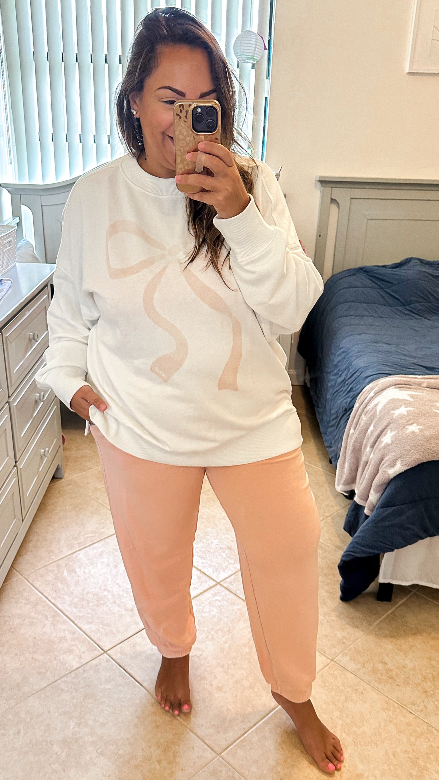 • sweatshirt - Aerie
• sweatpants - Aerie 

🎀 size down on both! 

#LTKActive #LTKFindsUnder50 #LTKSaleAlert