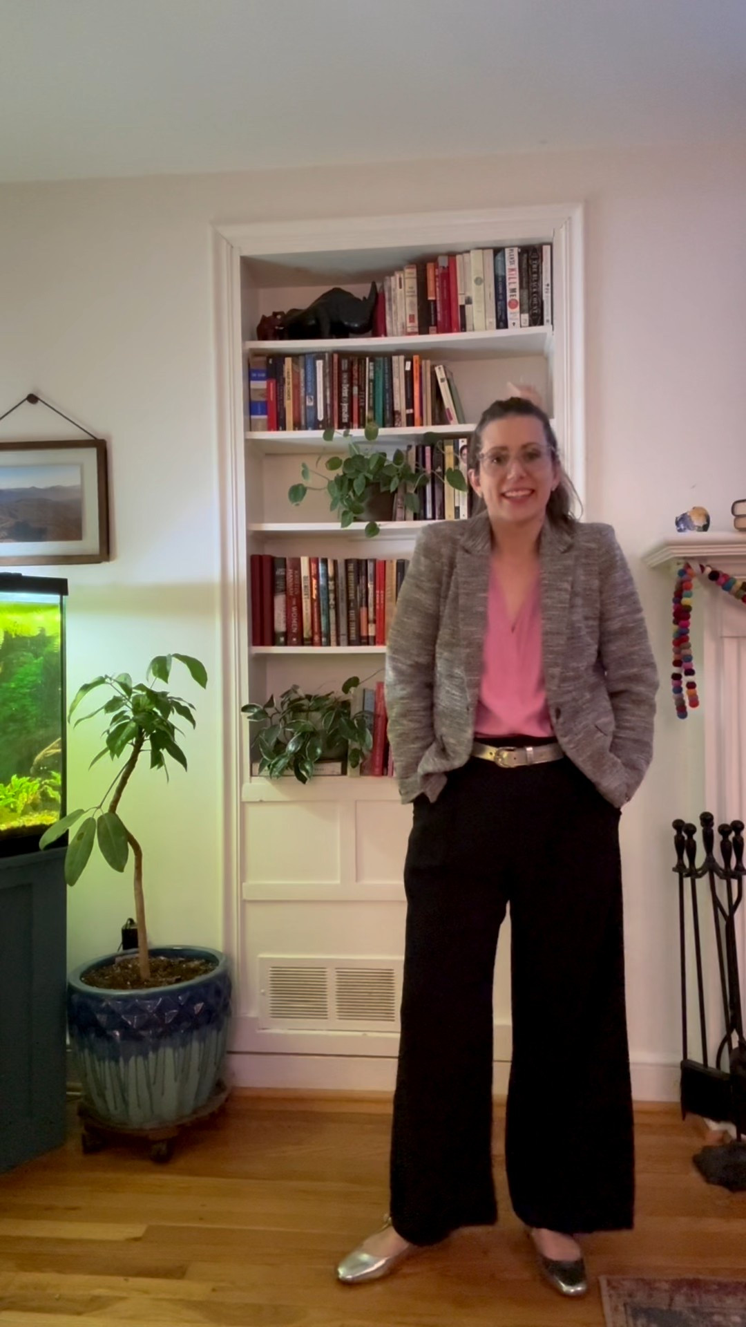 Little workwear Wednesday featuring these cute Gap trousers  

#LTKmomlife #LTKWorkwear #LTKFindsUnder100