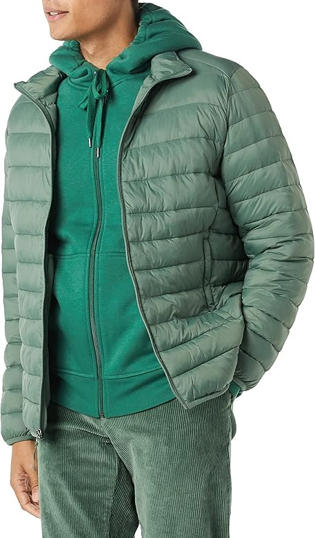 Amazon Essentials Men's Packable Lightweight Water-Resistant Puffer Jacket | Amazon (US)