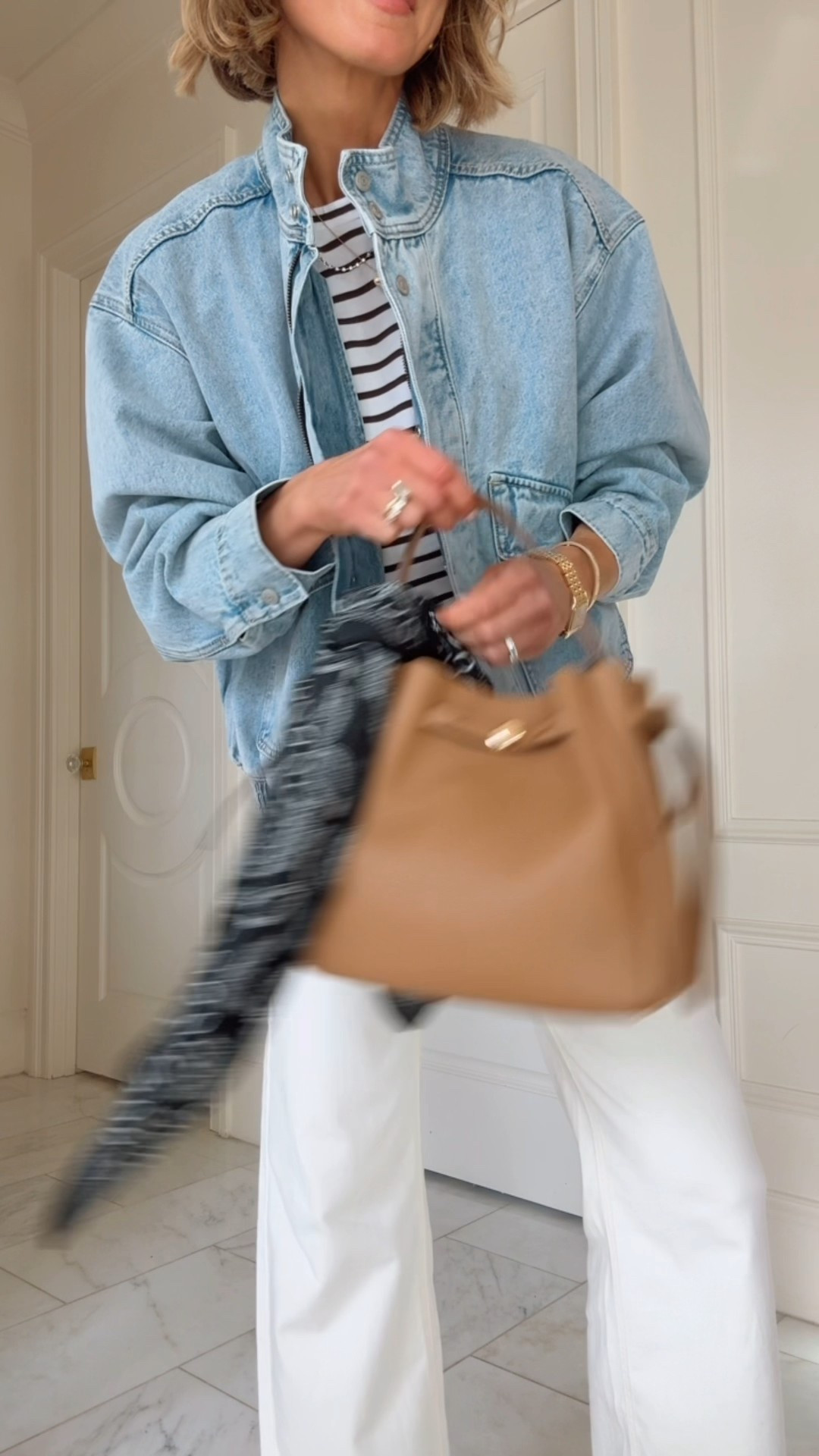 White jean spring outfit casual 

Jeans fit tts 
Jacket size small 

Cellajane blog