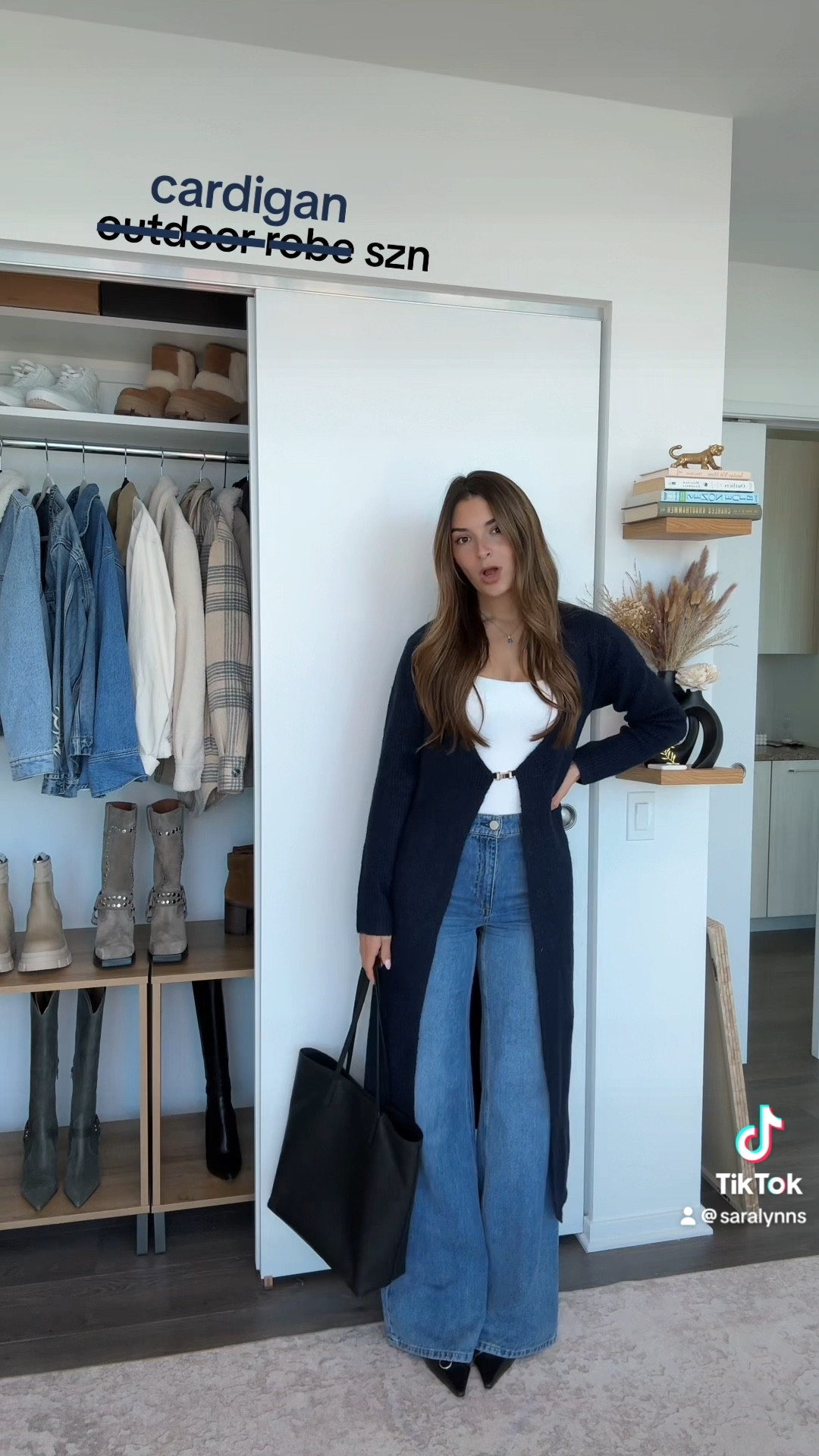 Cardigan season! Making my basic outfit a little more interesting! 

#LTKStyleTip