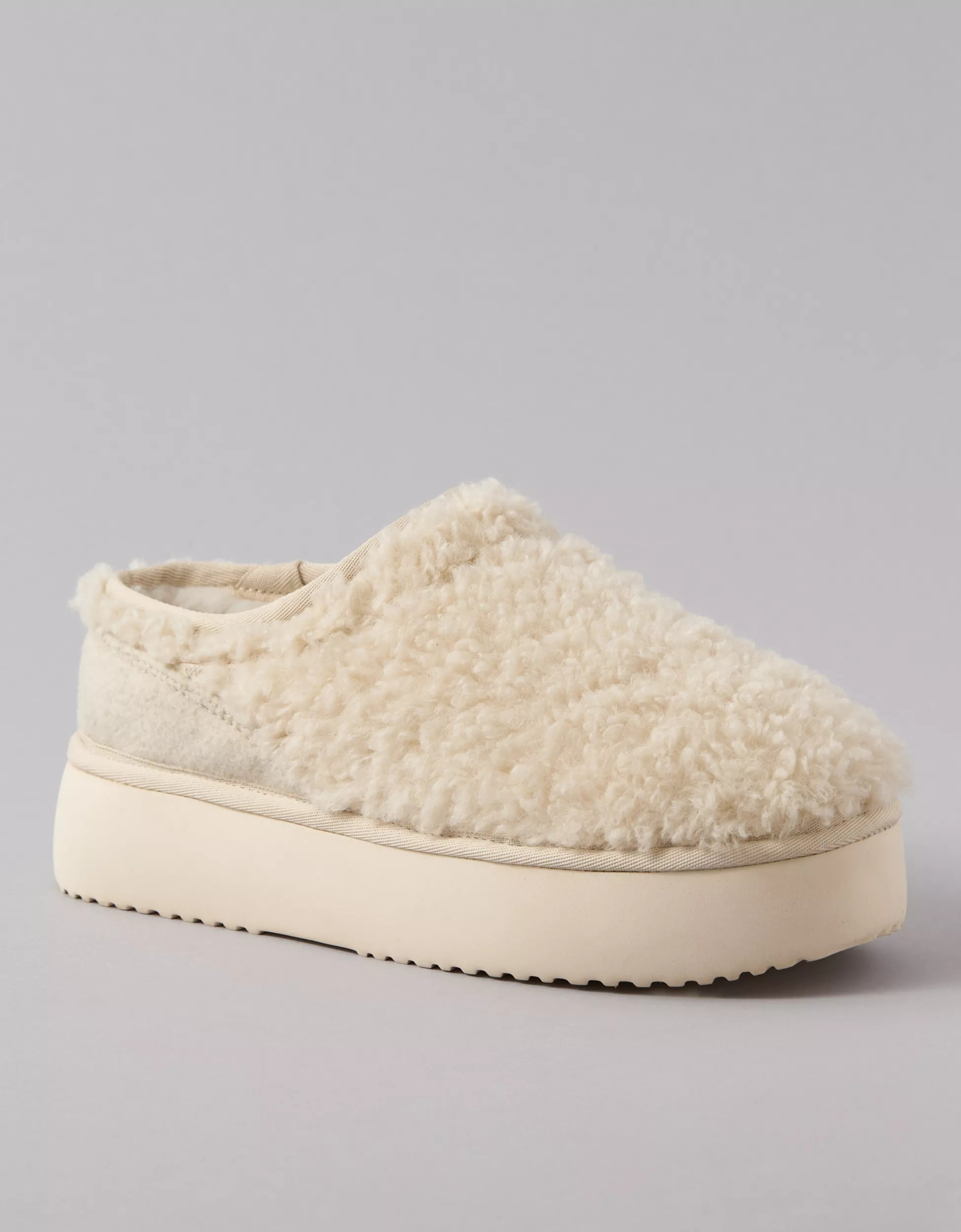 AE The Sherpa Hangout Slip-On Slipper | American Eagle Outfitters (US & CA)