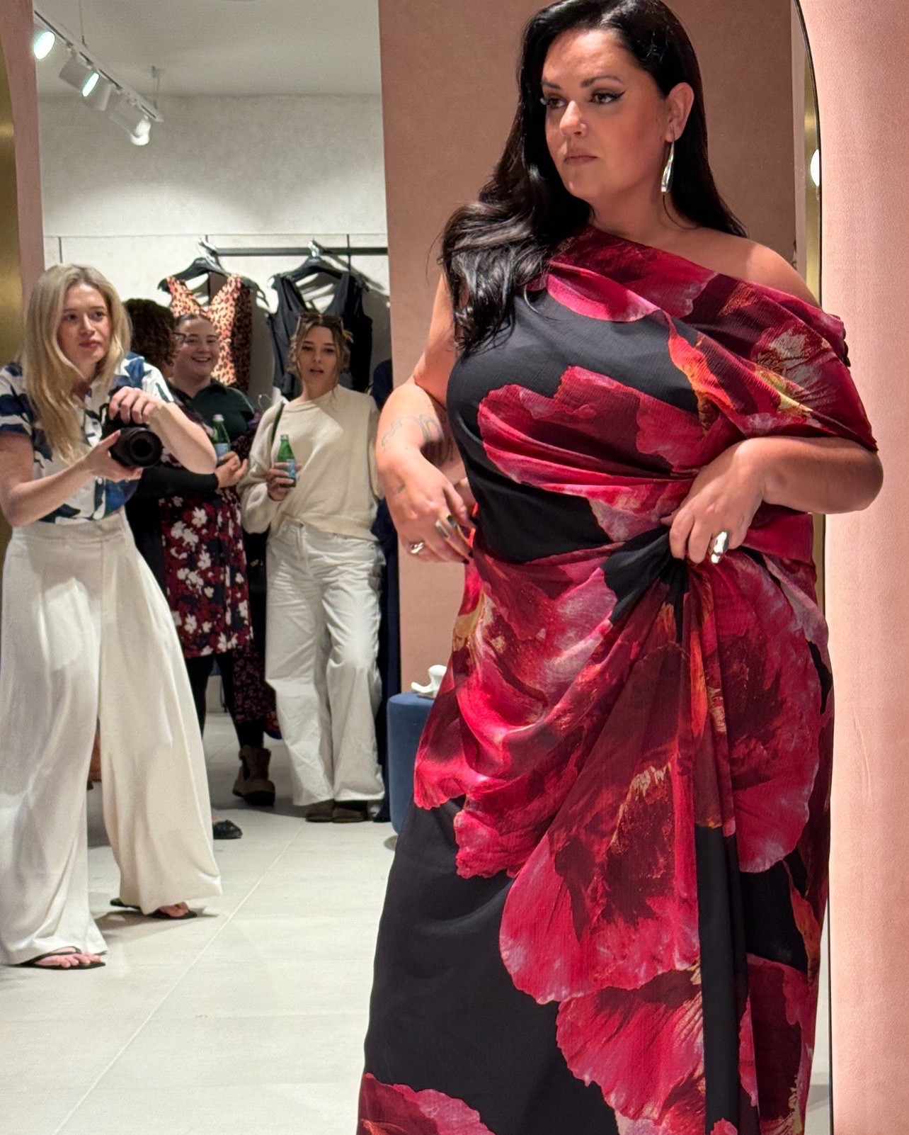 A few of you asked for the link to this beauty, i did end up getting her because wow 😍 AU, NZ AND US LINKS 🔗

#LTKmidsize #LTKcurves #LTKplussize