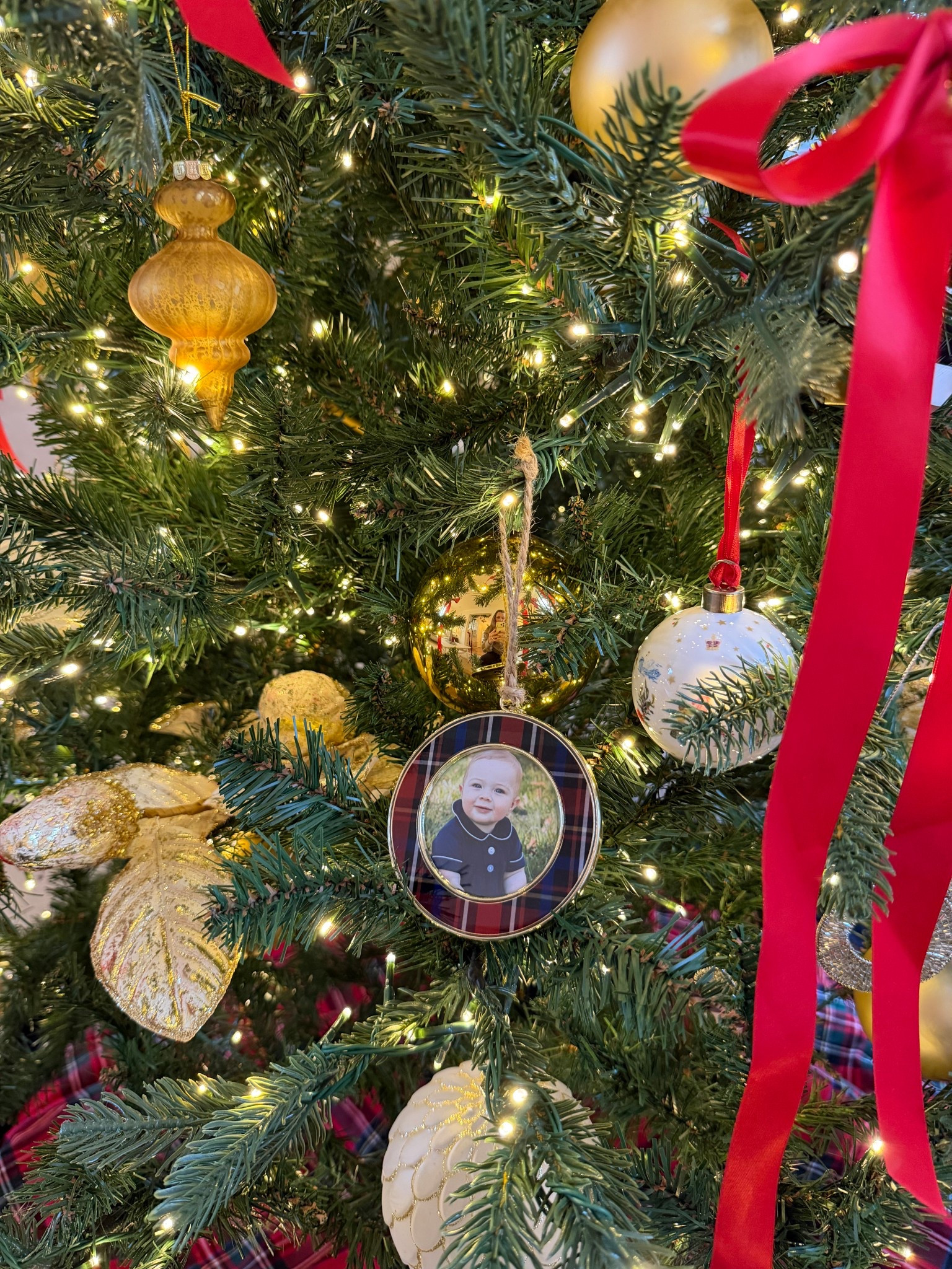 The sweetest picture frame ornaments! Love doing these every year 🎄❣️

#LTKHoliday #LTKHome