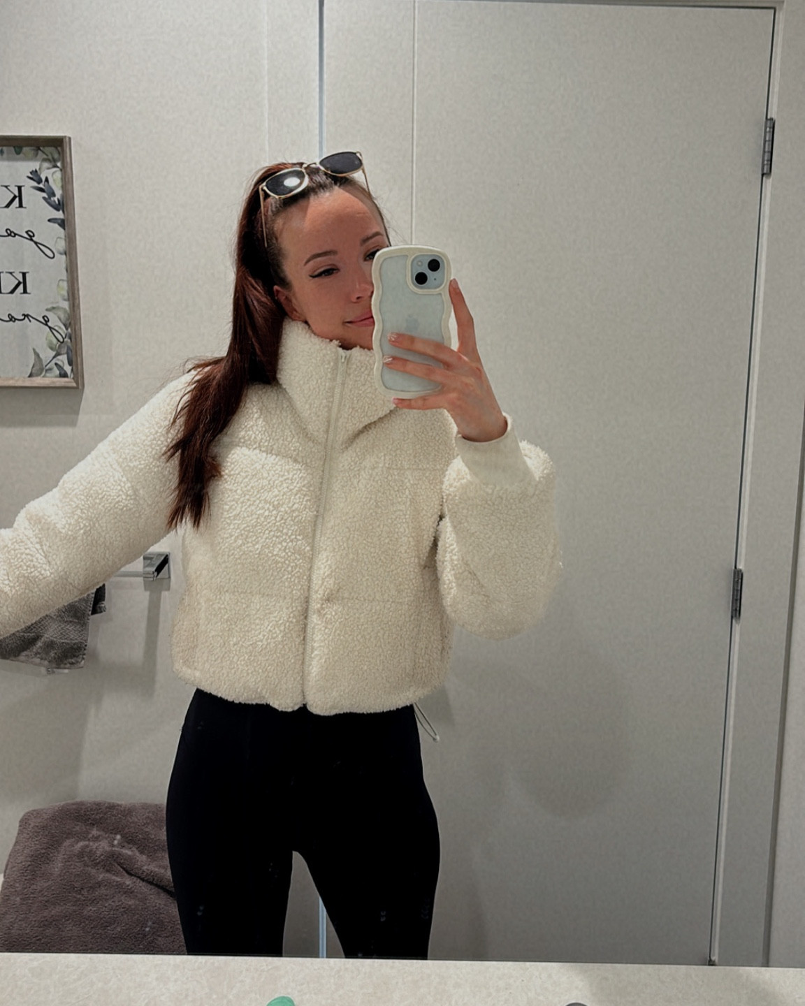 My fave winter jacket from Hollister ❄️✨

#LTKcanada