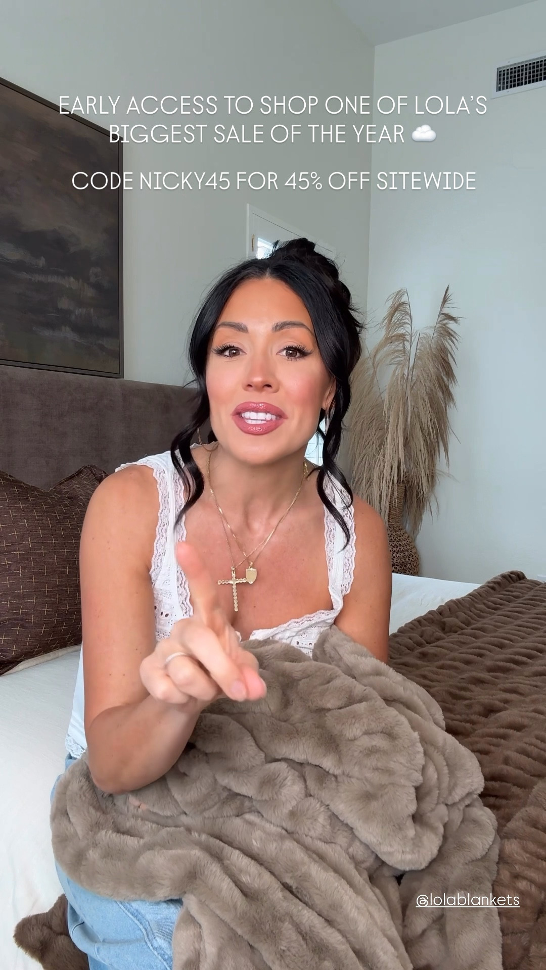 Lola blankets code NICKY45 

Home decor
Throw blanket
Gift idea 



#LTKdayinmylife #LTKHome #LTKSeasonal