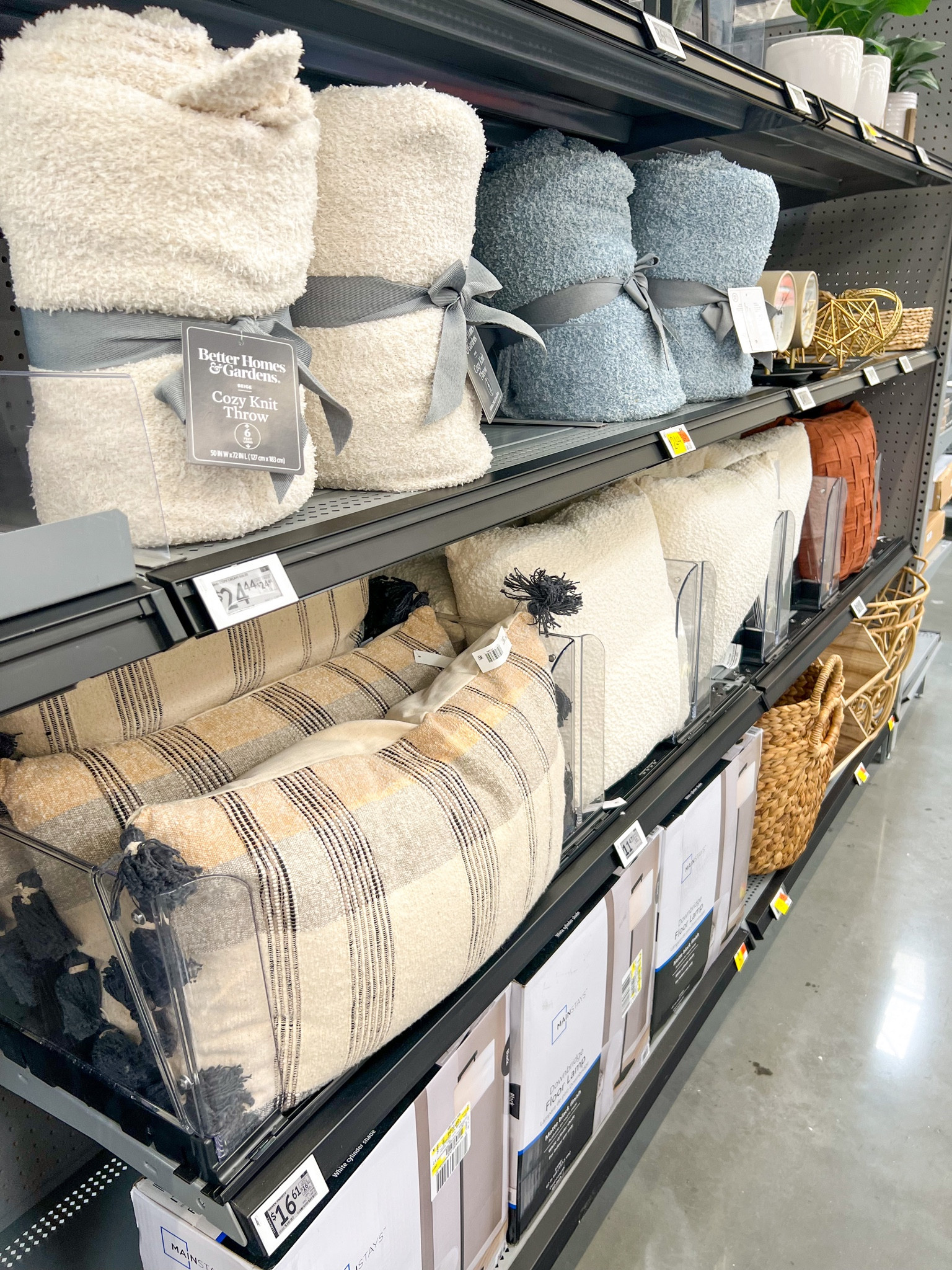 Pillows and blankets and throws oh my! The easiest way to cozy up your home and switch up the feel of your space with the seasons is new accent pillows. Here are some affordable faves from Walmart Home! 

Home, pillows, living room, apartment, dorm decor, walmart 

#LTKstyletip #LTKhome #LTKunder50