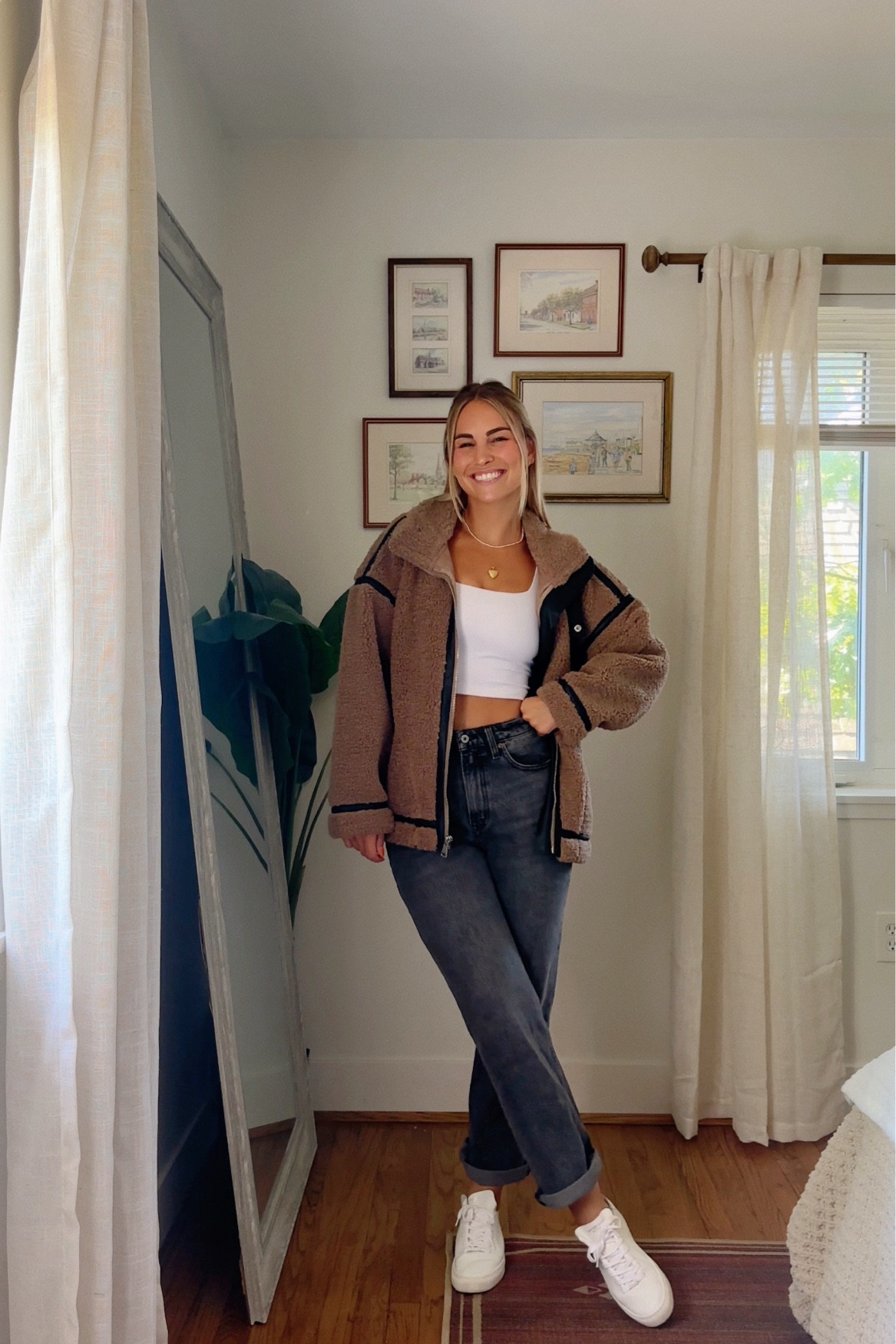 This jacket is going to be my staple winter jacket. It’s soooo comfy! I got a medium! 

#LTKStyleTip #LTKSeasonal