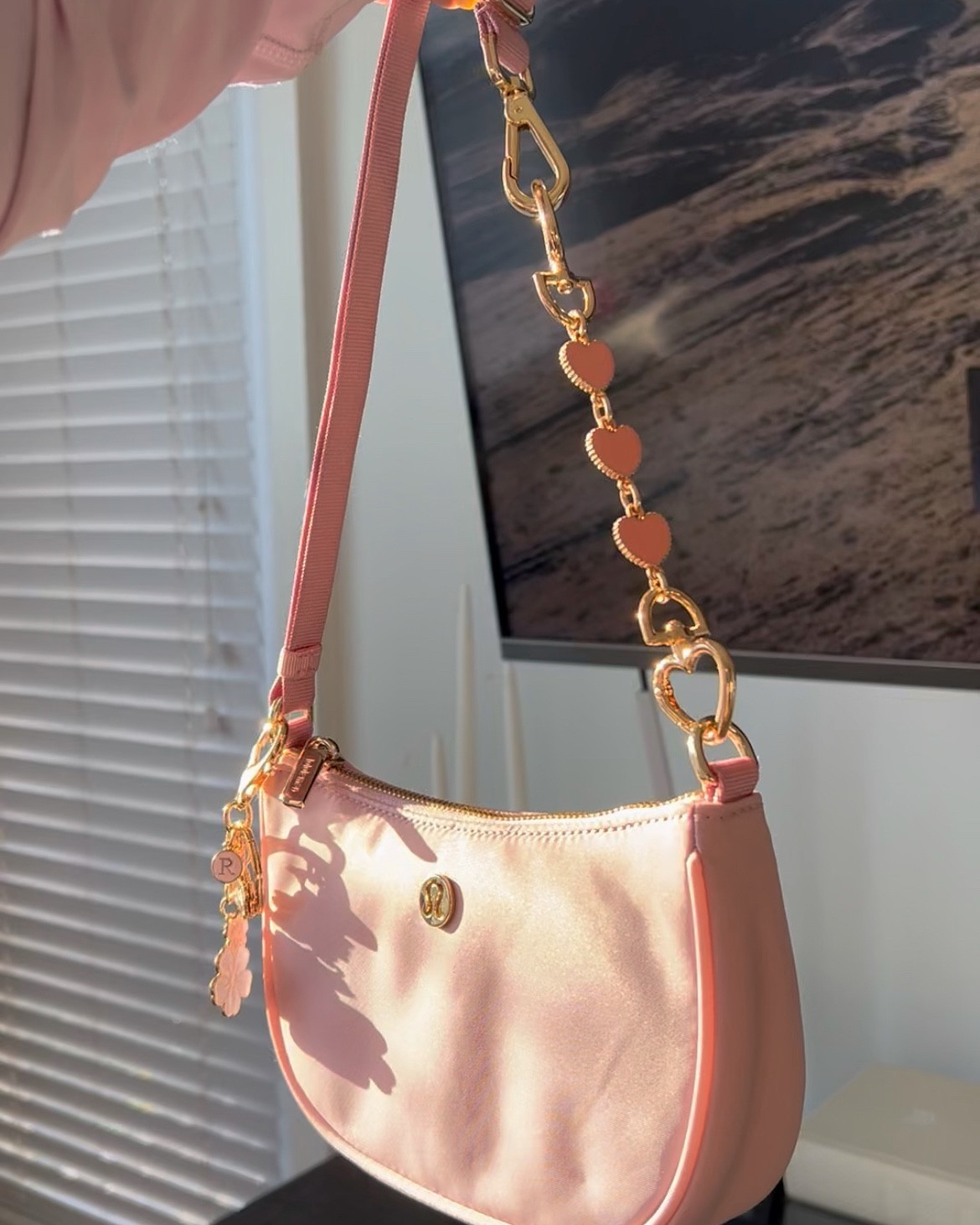 Pink Lululemon
Shoulder bag 
🌸💓🎀👛

#LTKItBag #LTKBeauty #LTKFindsUnder50