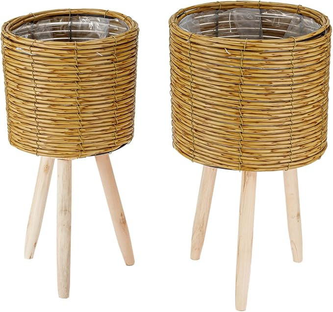 THY COLLECTIBLES Set of 2 Natural Color Woven Planter Baskets with Plastic Lining and 3 Wooden Le... | Amazon (US)