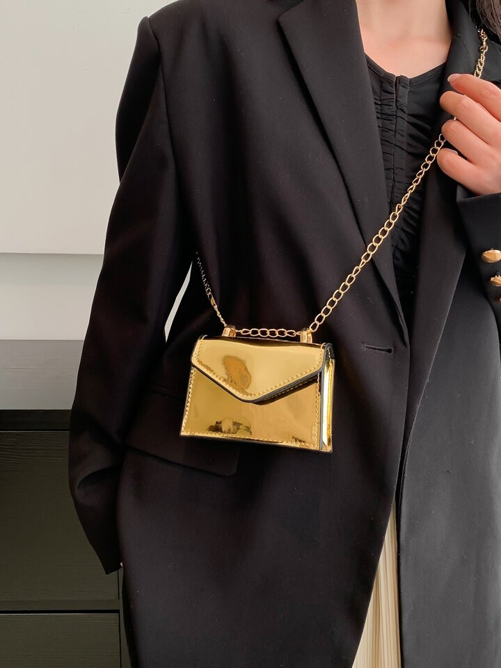 Mini Metallic Letter Graphic Flap Chain Square Bag, Funky, Punk & Bag For Street Wear | SHEIN