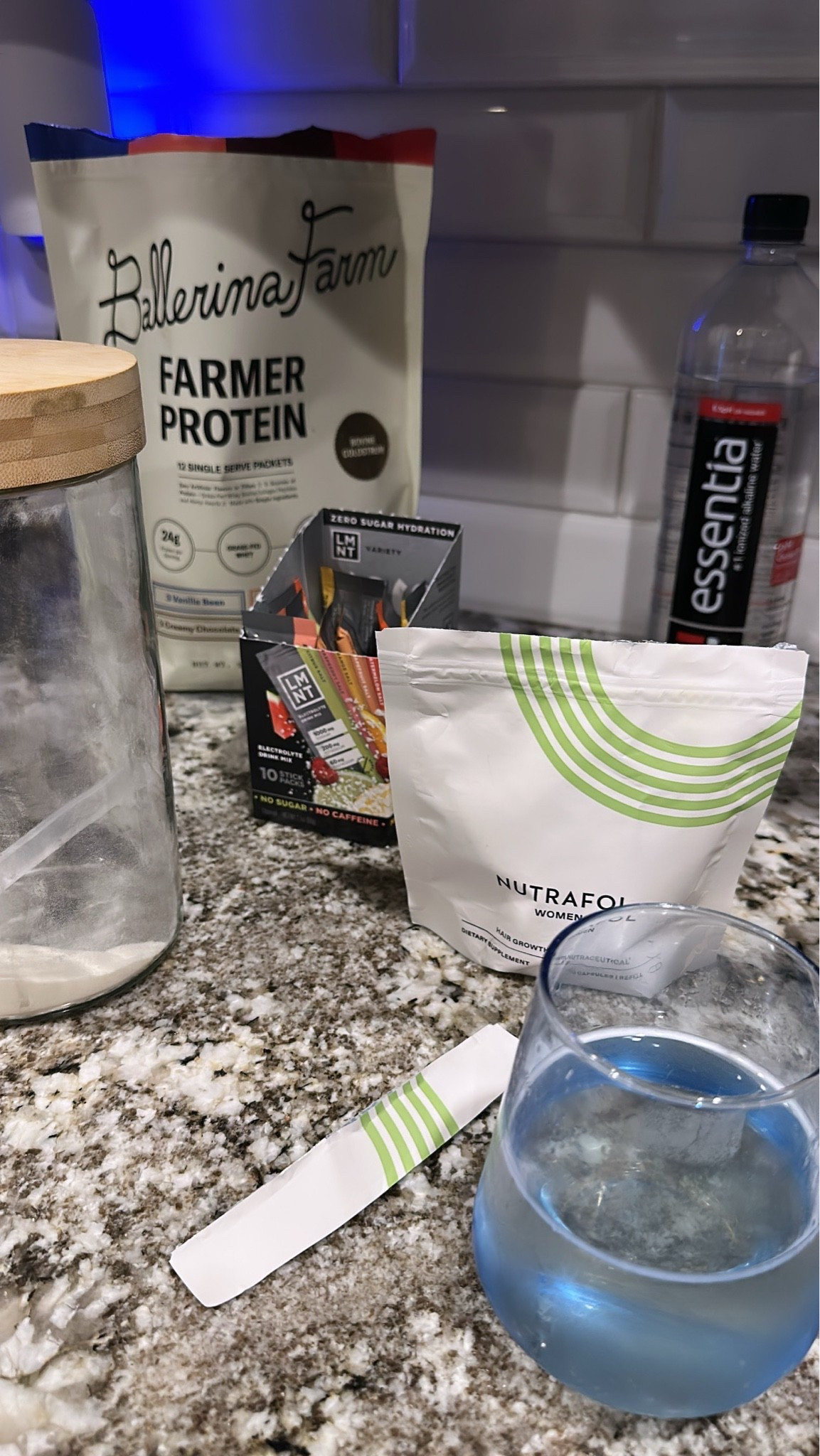 These are the wellness products I actually use daily 🤍

✨ LMNT Electrolytes
✨ Collagen
✨ Nutrafol
✨ Ballerina Farm Protein

These have become part of my everyday routine and help me stay consistent with my health and wellness goals. Sharing because I always get questions about what I’m currently taking! 🤍

#LTKfitnessgoals #LTKActive #LTKselfcare