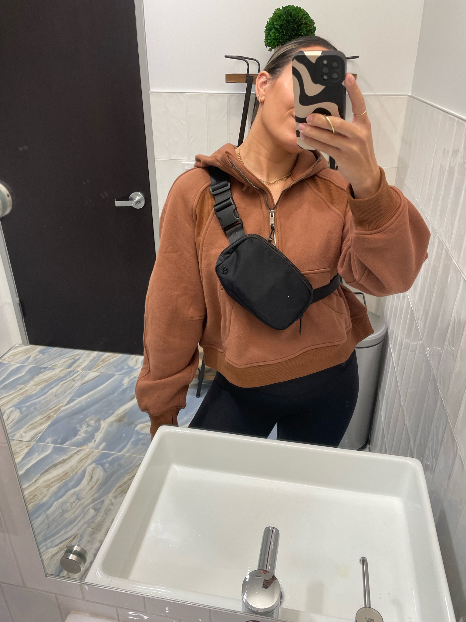 Scuba hoodie dupe // mom outfit // back to school // every day outfit// affordable outfit // DH gate Lulu // DH hate finds // DH gate Lululemon // DH gate scuba#LTKCyberweek

#LTKSeasonal #LTKU #LTKstyletip