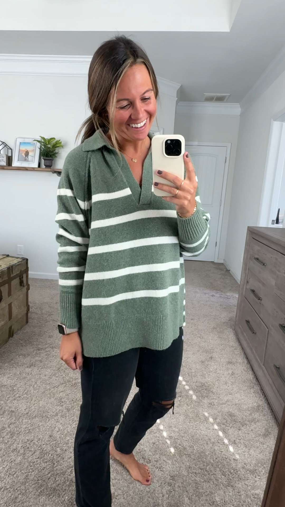 Aerie/American Eagle Holiday Outfit

Sweater- XS
Jeans- 6 short

#LTKFindsUnder100 #LTKStyleTip #LTKGiftGuide