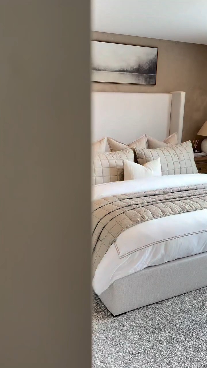Mi master Bedroom✨
.
.
.

.
.
.
.

#LTKHome #LTKSeasonal #LTKU