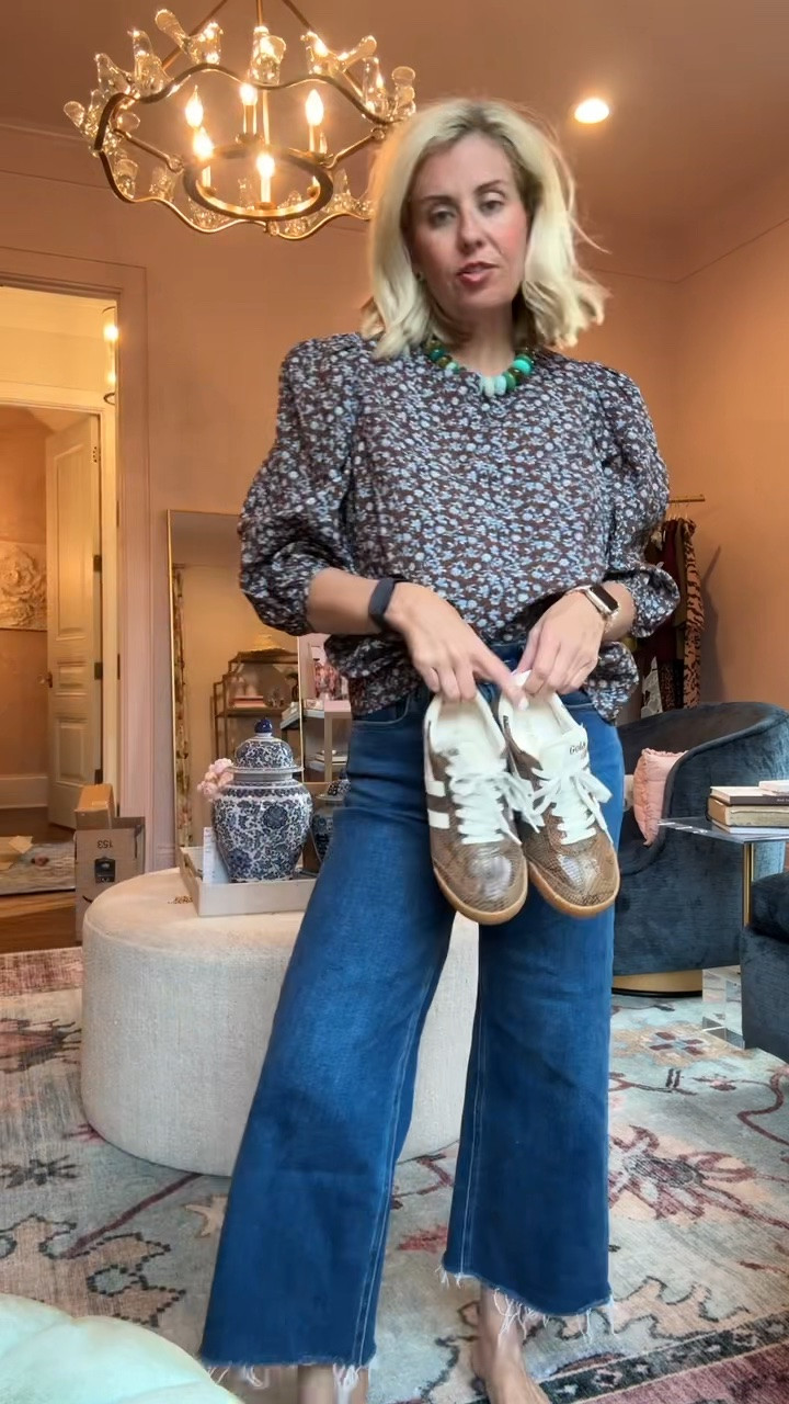 Wally World is crushing it with their new brand Scenario…obsessed! 
Top - xs 
Jeans - 26P
Sneakers - 8 tts 
Slides - 8 (wide so size down)

#LTKdayinmylife #LTKootd #LTKmomlife