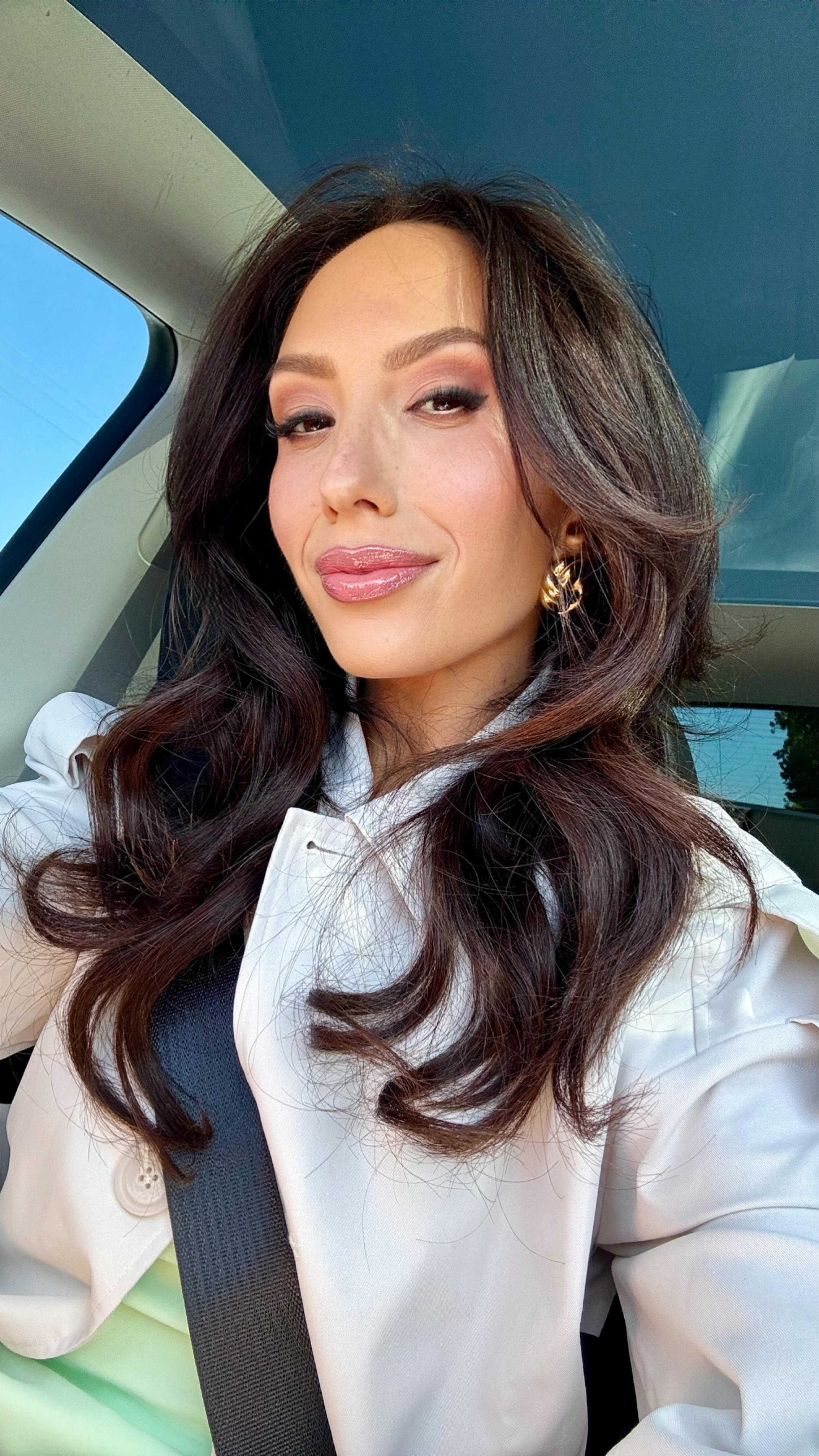 Part 1: My little sister got married! 👰🏻🤵‍♂️

And, I brought my entire closet, every bridesmaid dress I’ve ever owned, and enough makeup to start a pop-up Sephora...💄
What could go wrong? 😑 
(Spoiler: everything… and nothing at all.) 😍
Part 2 coming next...😊
But tell me — are you the over-packer, the planner, or the one who shows up in perfect calm?👇🏼

#grwm #weddingweekend #sisterhood #weddingglam