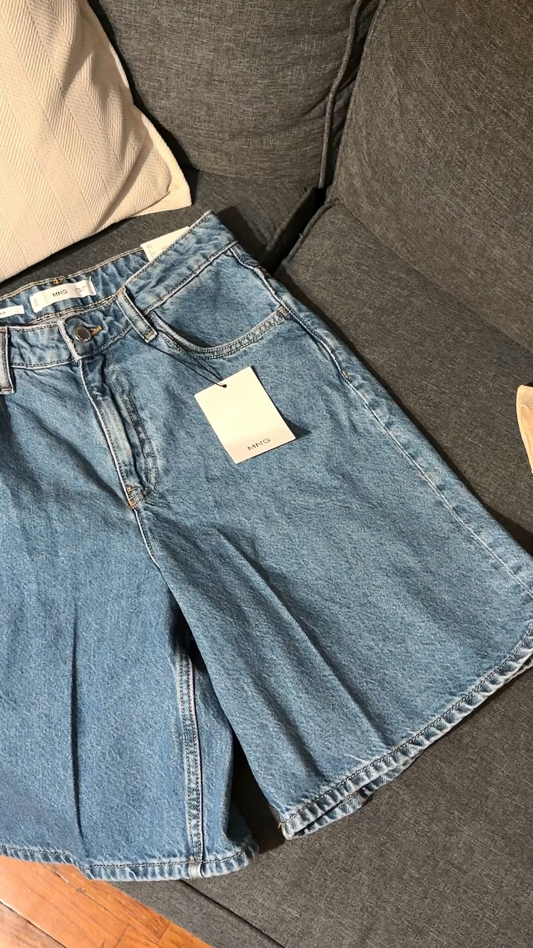 I couldn’t resist the Mango sale and I’ve just picked up this pair of high-rise Bermuda shorts for summer! True to size!

#LTKgrwm #LTKdayinmylife #LTKootd