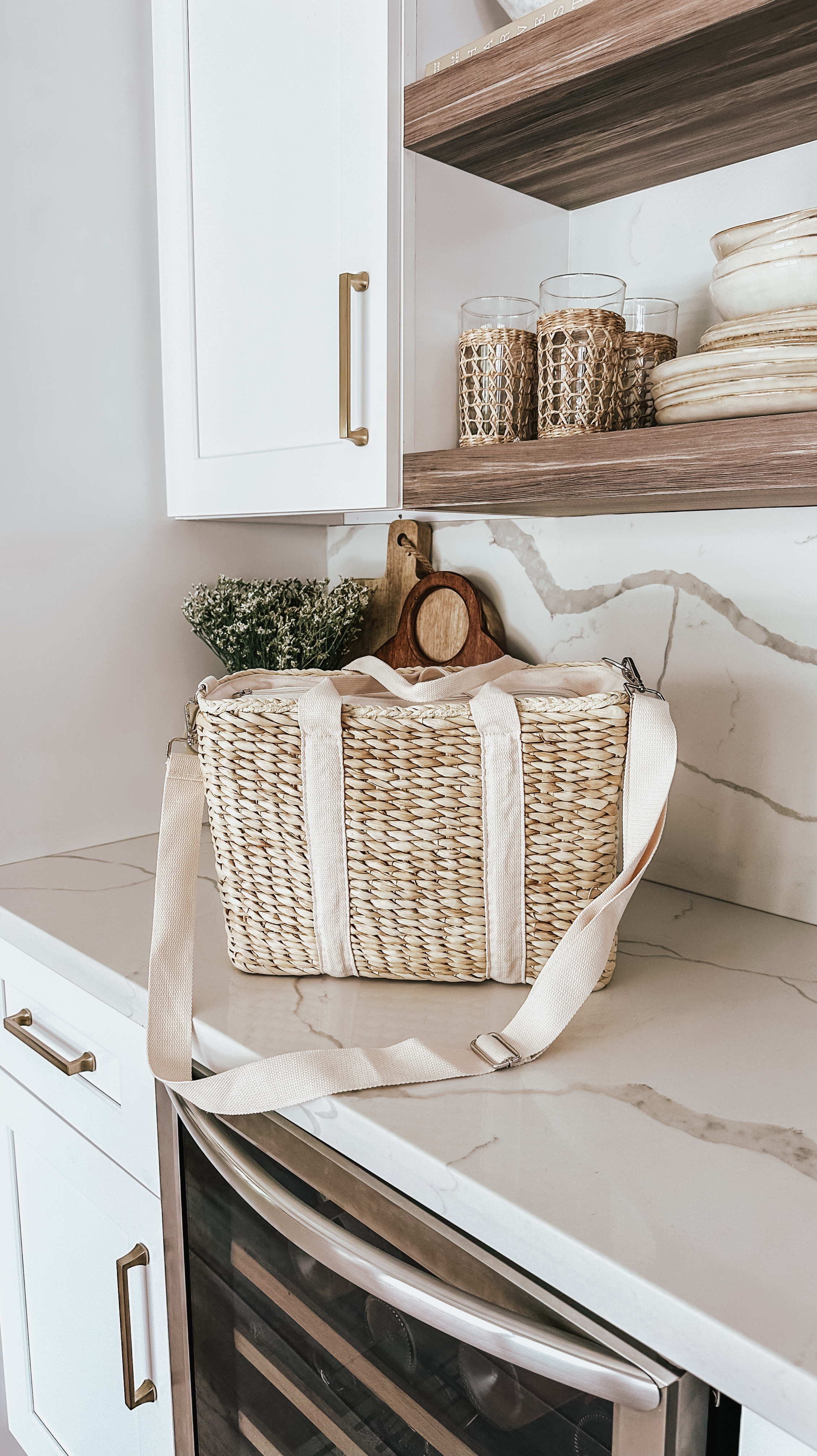 
This insulated cooler bag holds so much!  It keeps drinks cold for 8-16 hours & is perfect for picnics, beach and pool days. 
You can remove the inner cooler and strap to  transform your bag into a tote 🤍


#amazonfinds #amazonfavorites #beachessentials #beachmusthaves #summeractivities #amazonmusthaves #amazonmusthave #coolerbag #strawbag #aestheticbeachfind 
#LTKFindsUnder50#springbasket #easterpicnic #springpicnic #springbreak #beach

#LTKHome #LTKSeasonal #LTKHome #LTKFindsUnder100 #LTKSeasonal