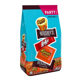 Hershey's, Kit Kat And Reese's Assorted Flavored Candy Party Pack, 24.8 OZ | CVS Health