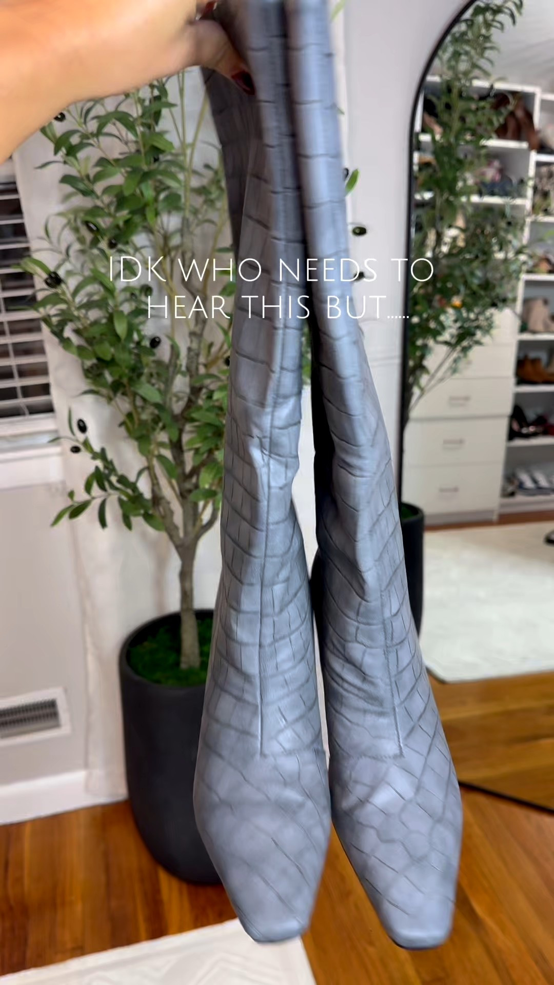 Whoever said the kitten heel era was over was clearly mistaken 😌 These boots are so cute without compromising on comfort. Whether you’re wearing them to work or out and about, one thing’s for sure — you’ll look cute and feel comfortable the gray boots are currently out of stock but I went ahead and linked other ones from the same store just in case they come back in stock . 

#LTKShoeCrush #LTKStyleTip #LTKFindsUnder100