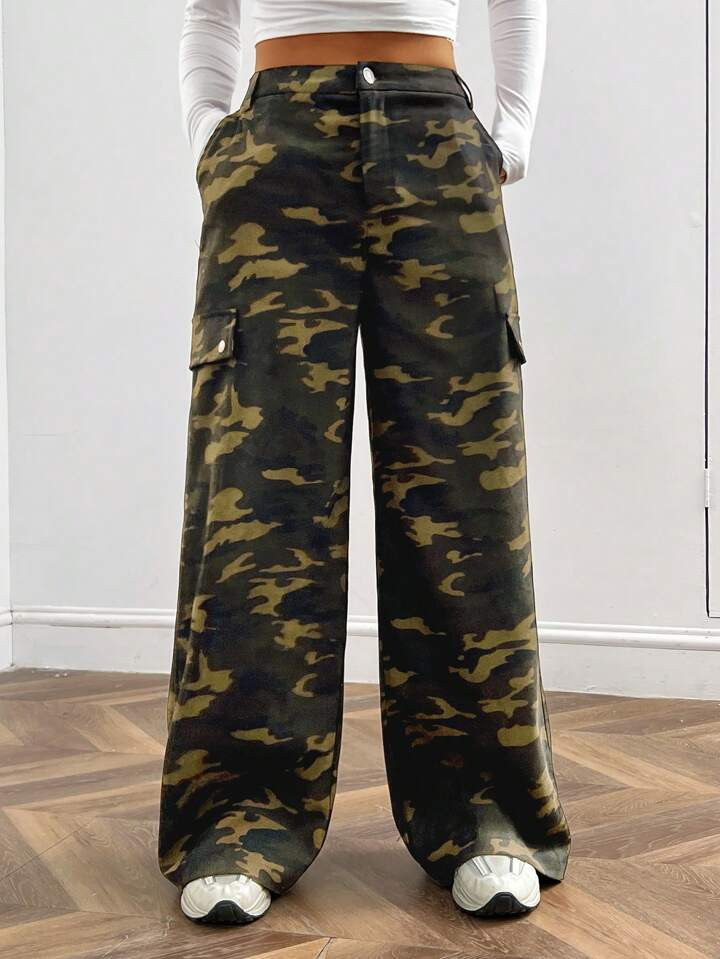 SHEIN EZwear Camouflage Flap Pocket Wide Leg Pants | SHEIN