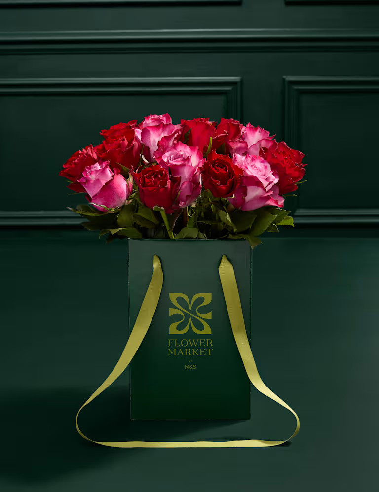 Valentine's Rose Gift Bag (Delivery from 09/02/24) | Marks & Spencer (UK)