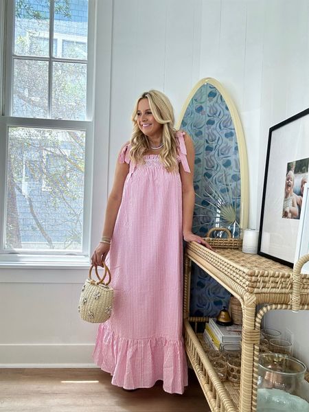 The cutest pink summer dress! Also comes in yellow. Perfection. A great everyday dress. Wearing a small - code FANCY15 for 15% off 

#LTKFindsUnder100 #LTKStyleTip #LTKSeasonal