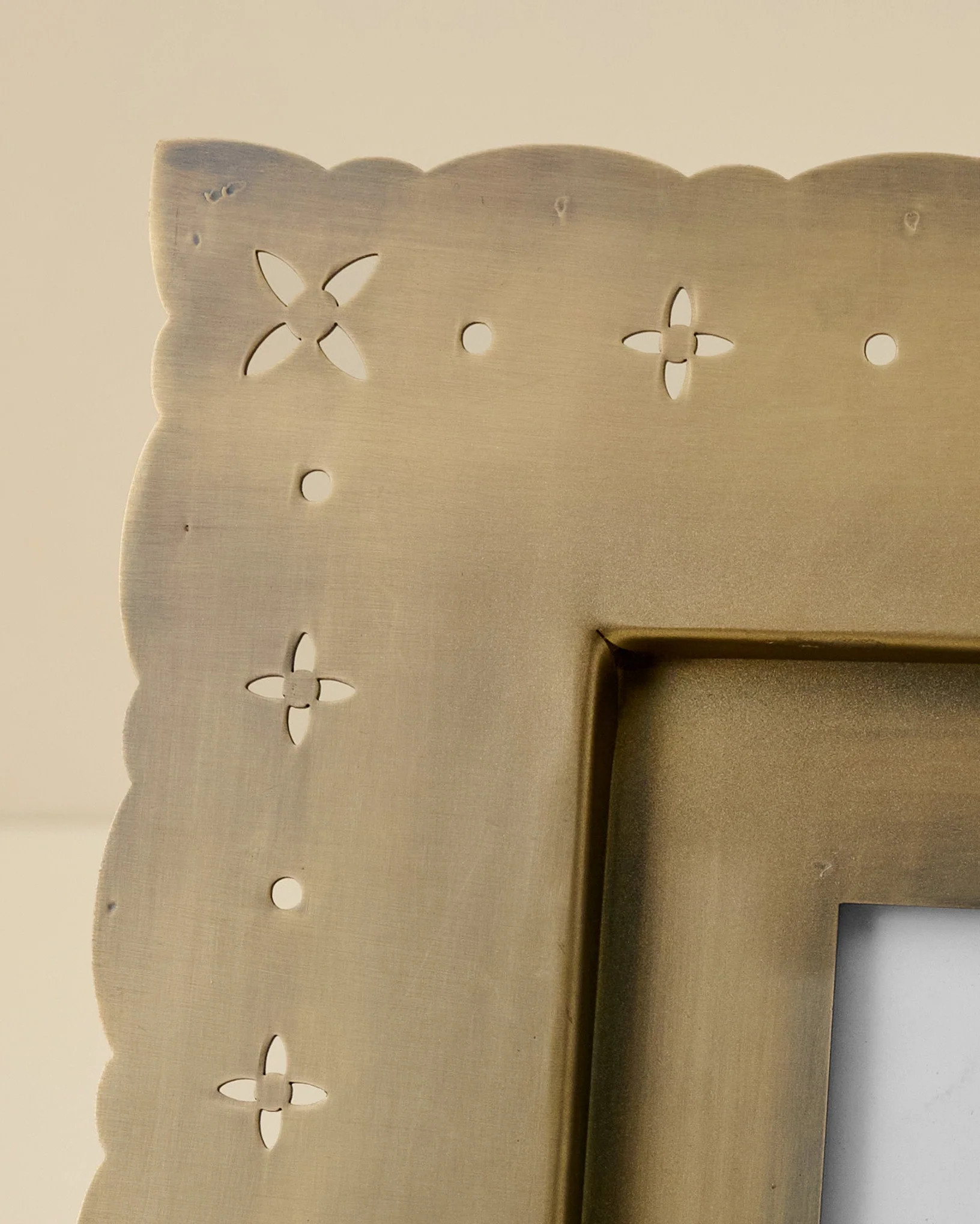Antiqued Brass Eyelet Photo Frame | Magnolia