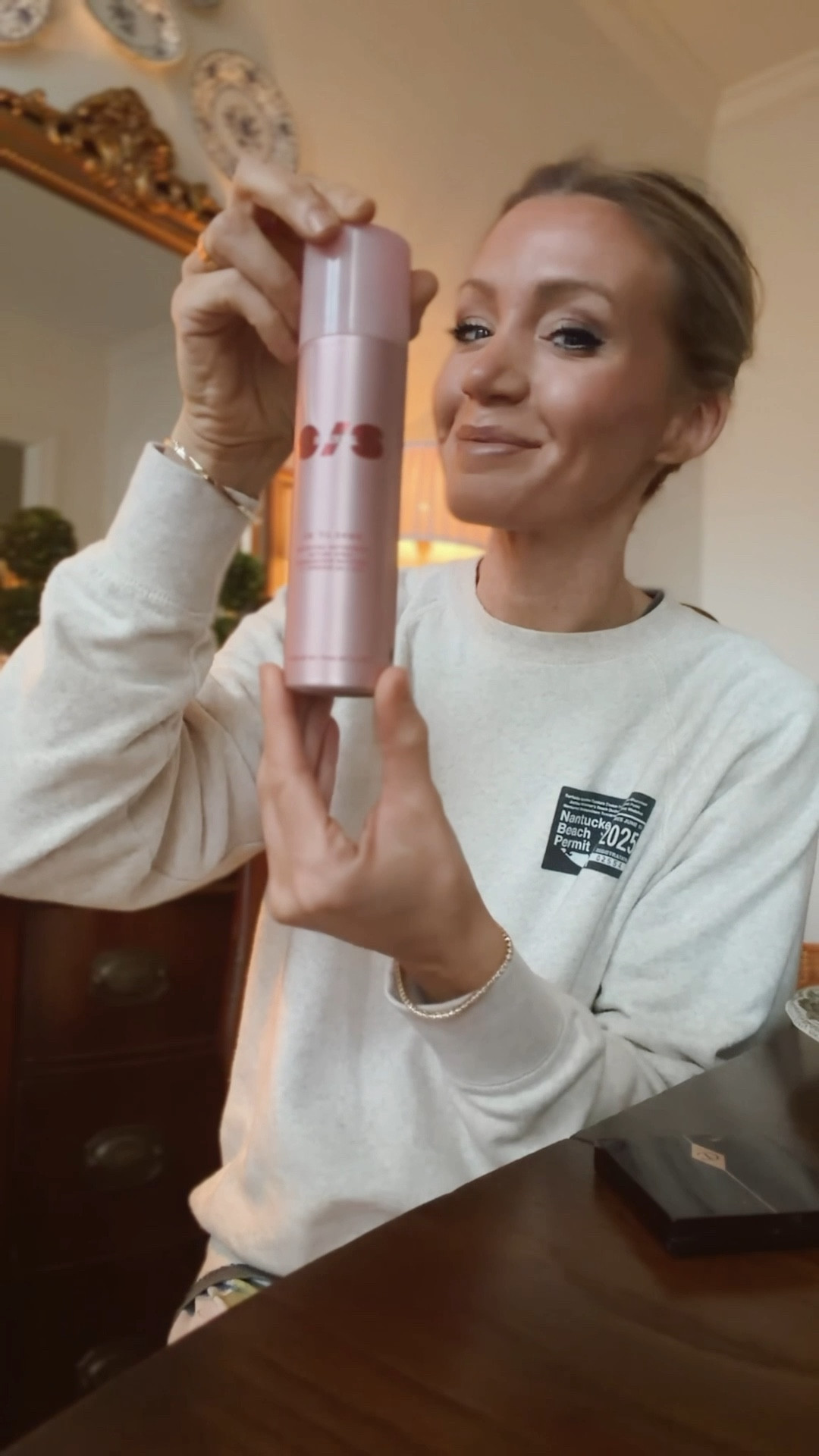 Haus lab foundation color BC4
Charlotte Tillbury flawless finish color 4.5 medium 
Anastasia contour kit light to medium 
Pillowyalk kuxury pallet dreams 
Rare beauty highlighter color flaunt 
Patrick Ta blush color she’s blushing 
L’Oréal lipstick caramel latte
Lip liner color anywhere caffeine 