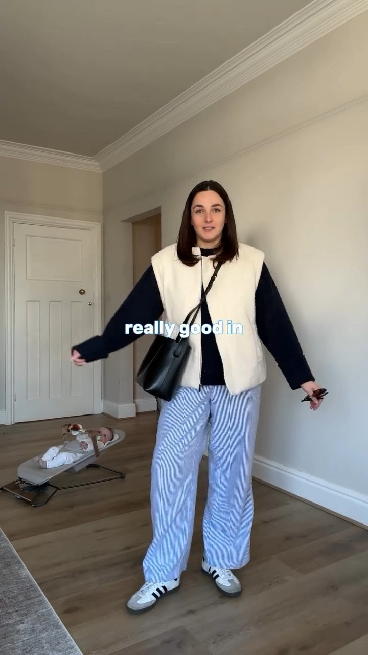 I’ve been living in this outfit! Super comfy & the versatility of the jacket is just 🤌😘

Vote for this outfit: would you wear it?

Outfit linked in stories & highlights xx
.
.
.
.
#everydaystyle #everydayoutfit #postpartum #postpartumstyle #postpartumjourney #newmum #mumoutfit #mumstyle #springoutfits #outfitideas #styleinspo