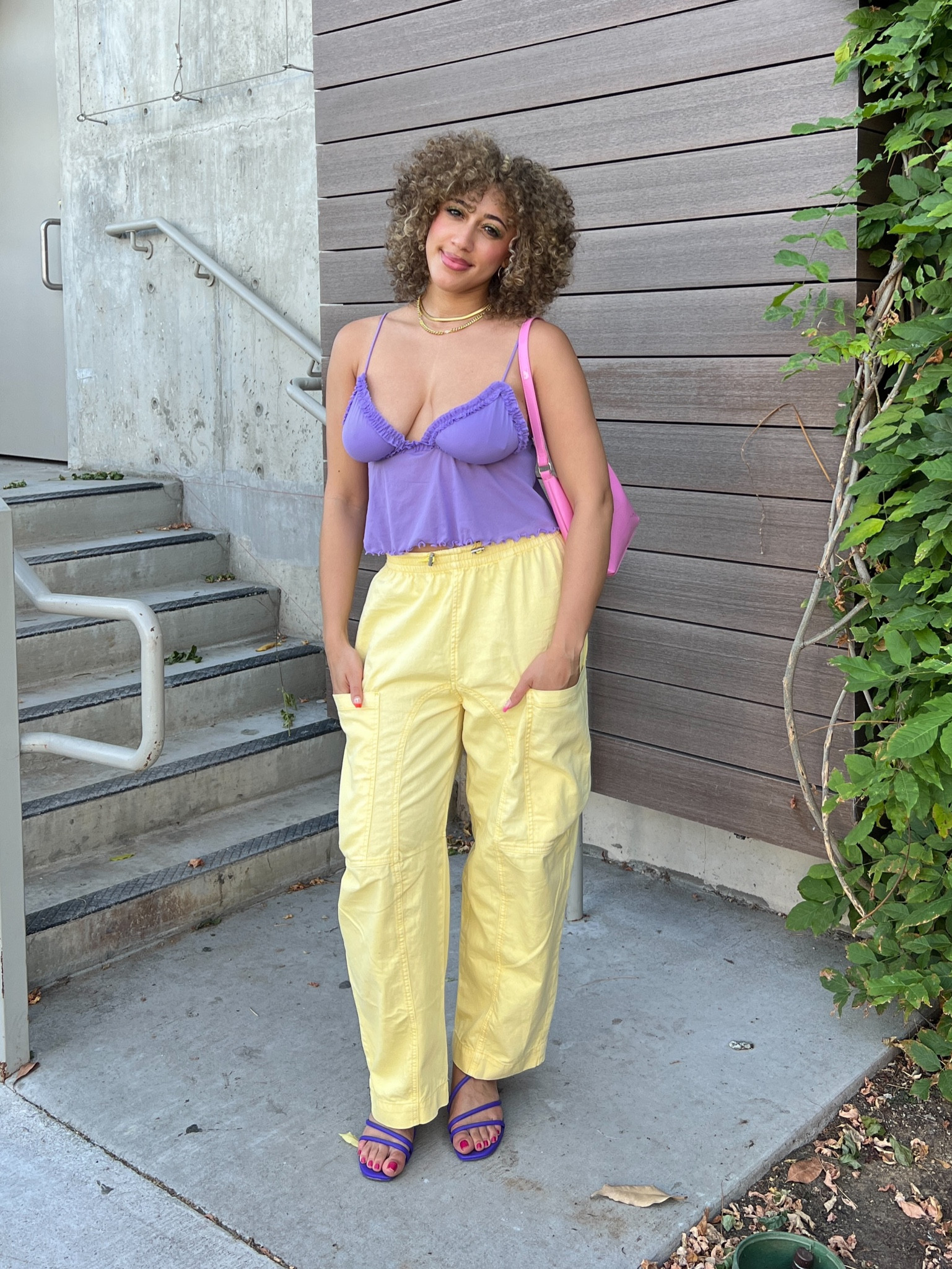 cute everyday outfit idea for summer :)
size Medium/6 in clothing (and 9 in shoes!)

colorful outfit ideas, Pinterest style inspo, casual cute summer outfits, cargo pants outfit ideas