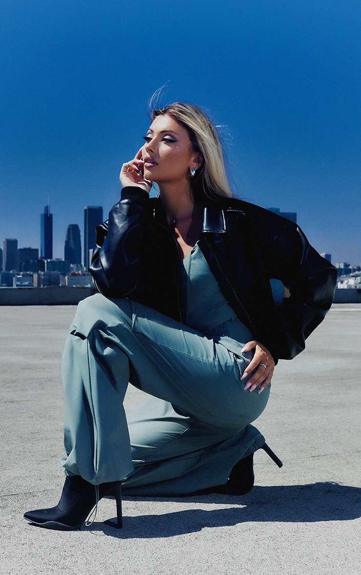 Black Shoulder Padded Cropped Bomber Jacket | PrettyLittleThing US