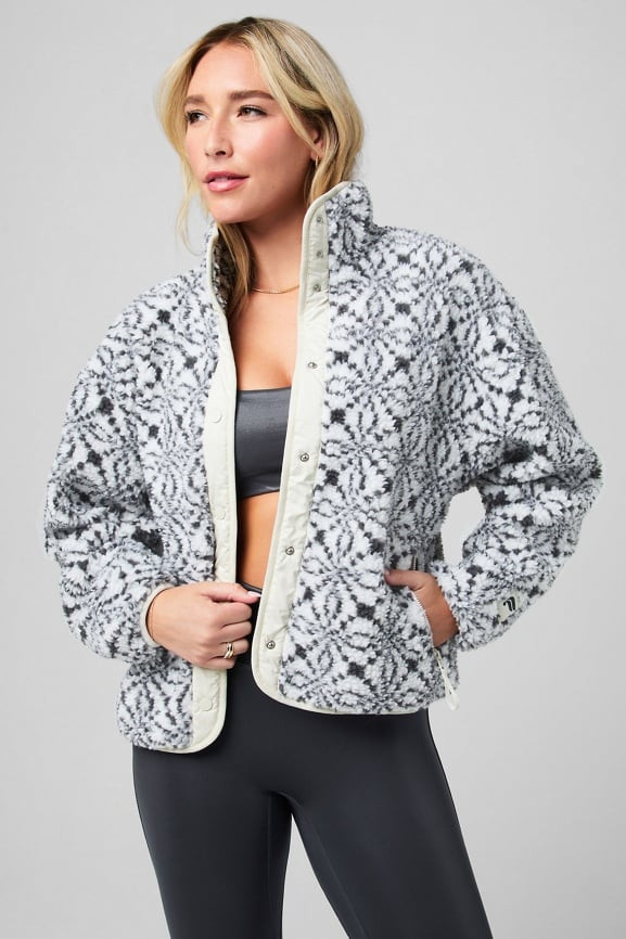Tahoe Teddy Jacket | Fabletics - North America