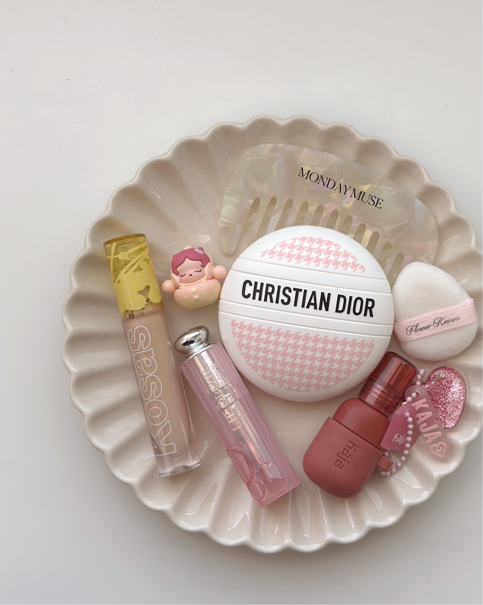 Gift guide for her,  gifts for her, gifts for girlfriend, gifts for mom, gifts for friends, gift for daughter, gift guide for her, gift guide for mom, gift guide for daughter

#LTKBeauty #LTKGiftGuide #LTKFindsUnder50