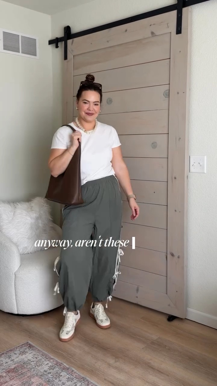 Soft tummy pants FTW 👏🏼// I’ve had my eye on these pants for a while and sooo glad I jumped on it! 

Size large in the pants & tee // TTS in sneakers 

#midsizemomstyle #softtummyapproved #softtummyoutfits #softtummypants #momoutfit

#LTKootd #LTKmomlife #LTKMidsize