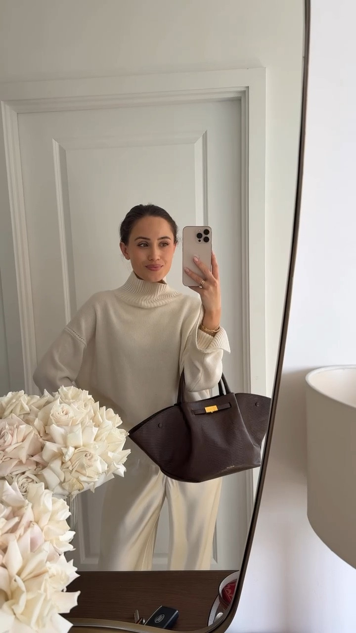 Come to the hairdresser with me 🤍 wearing an all white look by Lilysilk with my favorite brown DeMellier bag 

#LTKspring #LTKAroundTheWorld