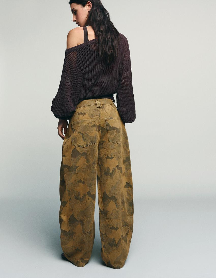 Printed balloon trousers - BERSHKA LOVERS - Women | Bershka UK
