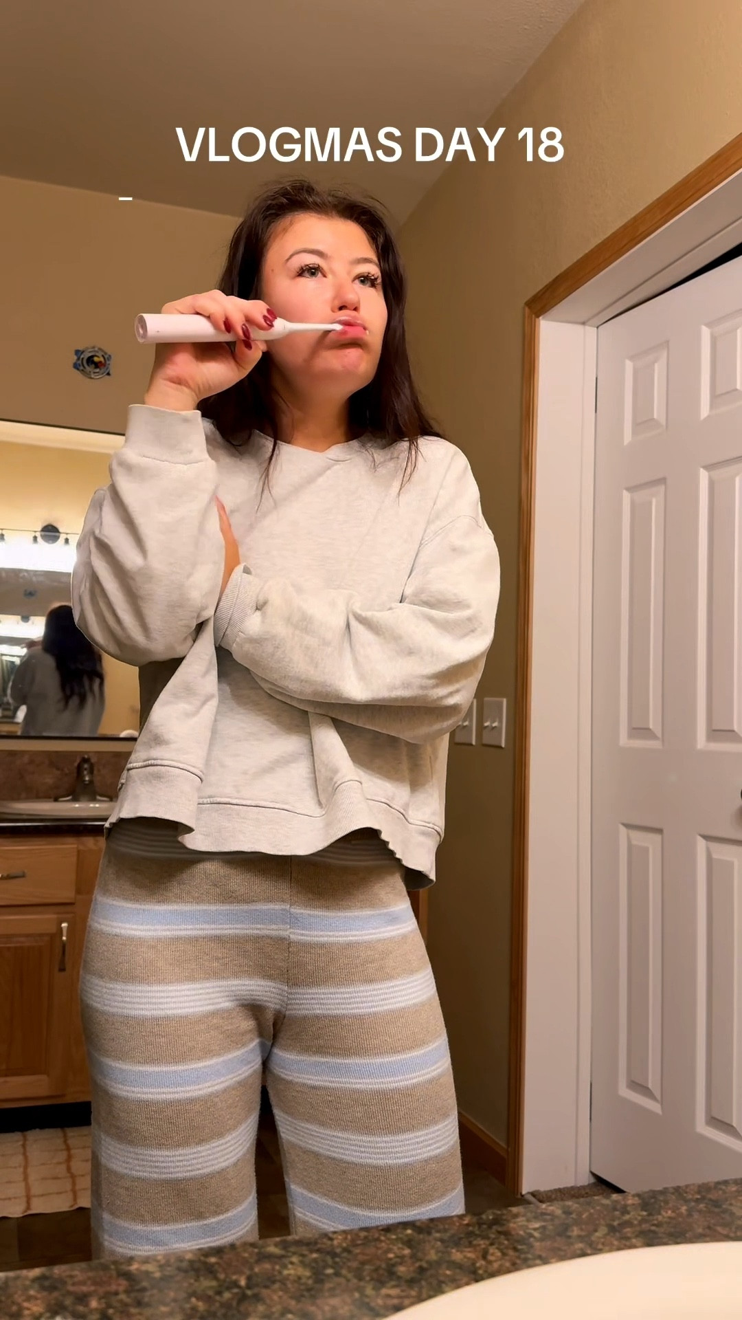 your next lounge set & perfect to- go coffee cups… just don’t spill it like i did 🤧🤧

#LTKvlog #LTKootd #LTKgrwm