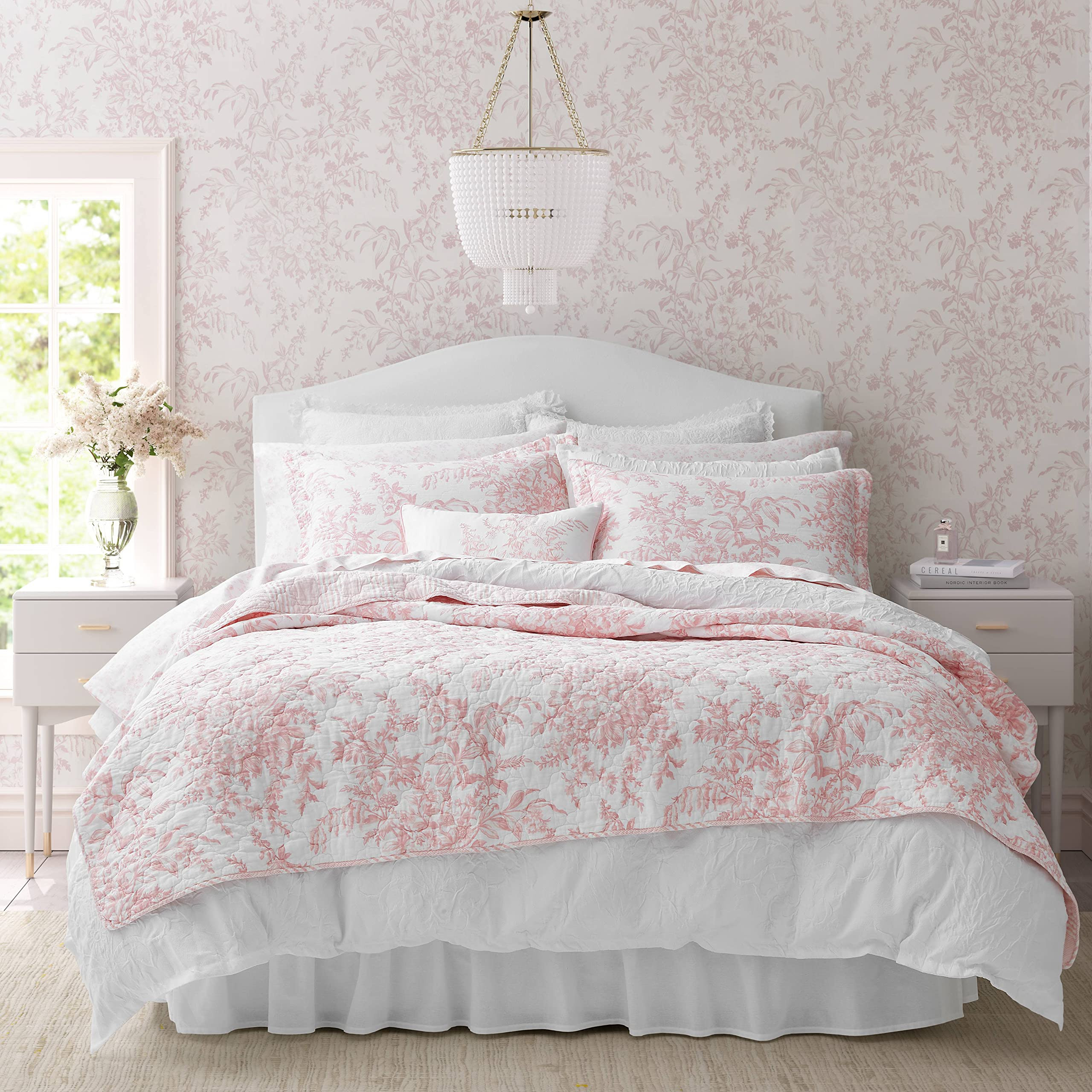 Laura Ashley - Twin Quilt Set, Soft & Reversible Cotton Floral Bedding with a Medium Weight Feel,... | Amazon (US)