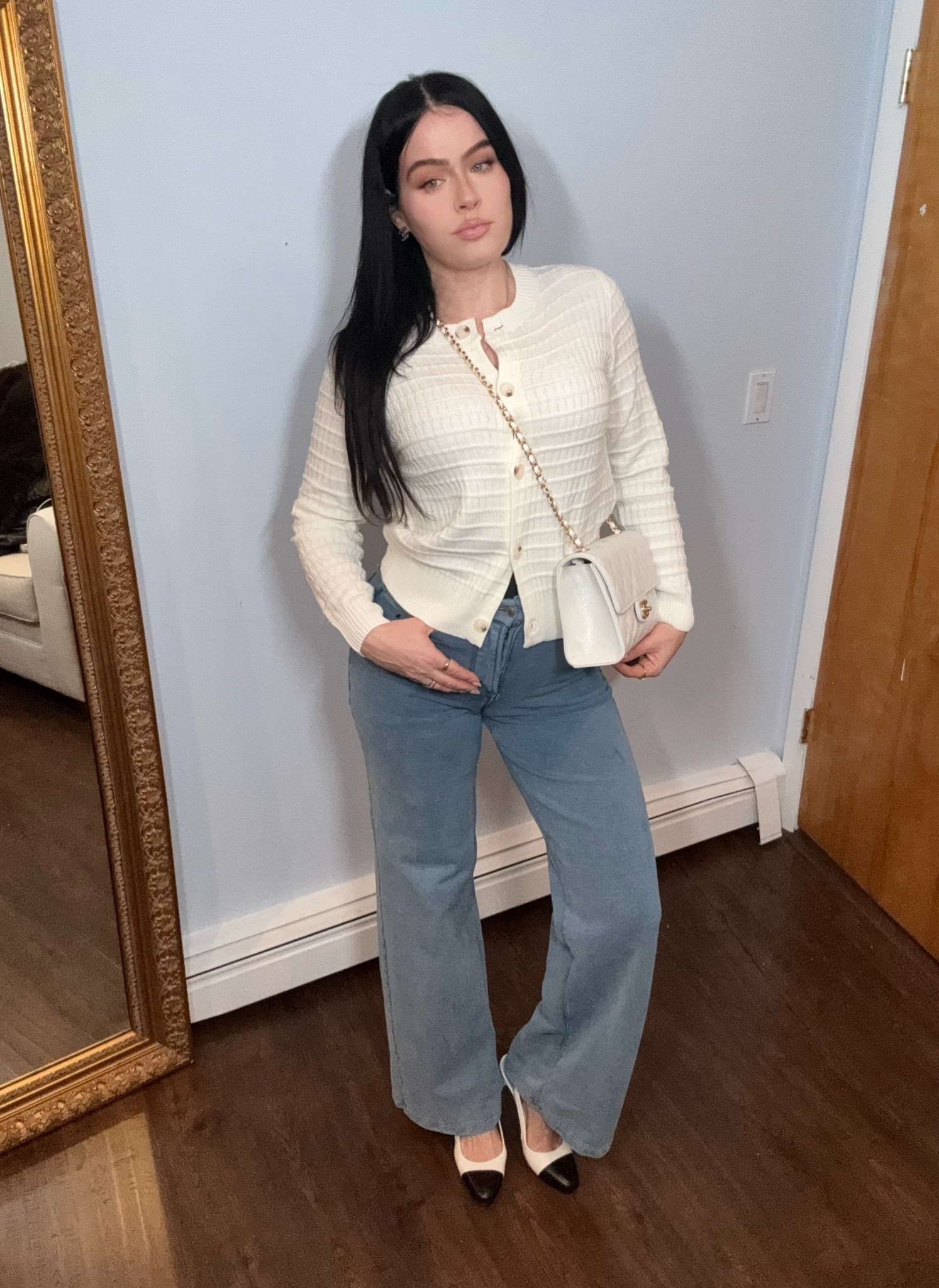 this cardigan is so luxe, warm and affordable too, gives the Chanel look for less 🥰 use code Alegra20 to save 

#LTKootd #LTKWorkwear #LTKOver40